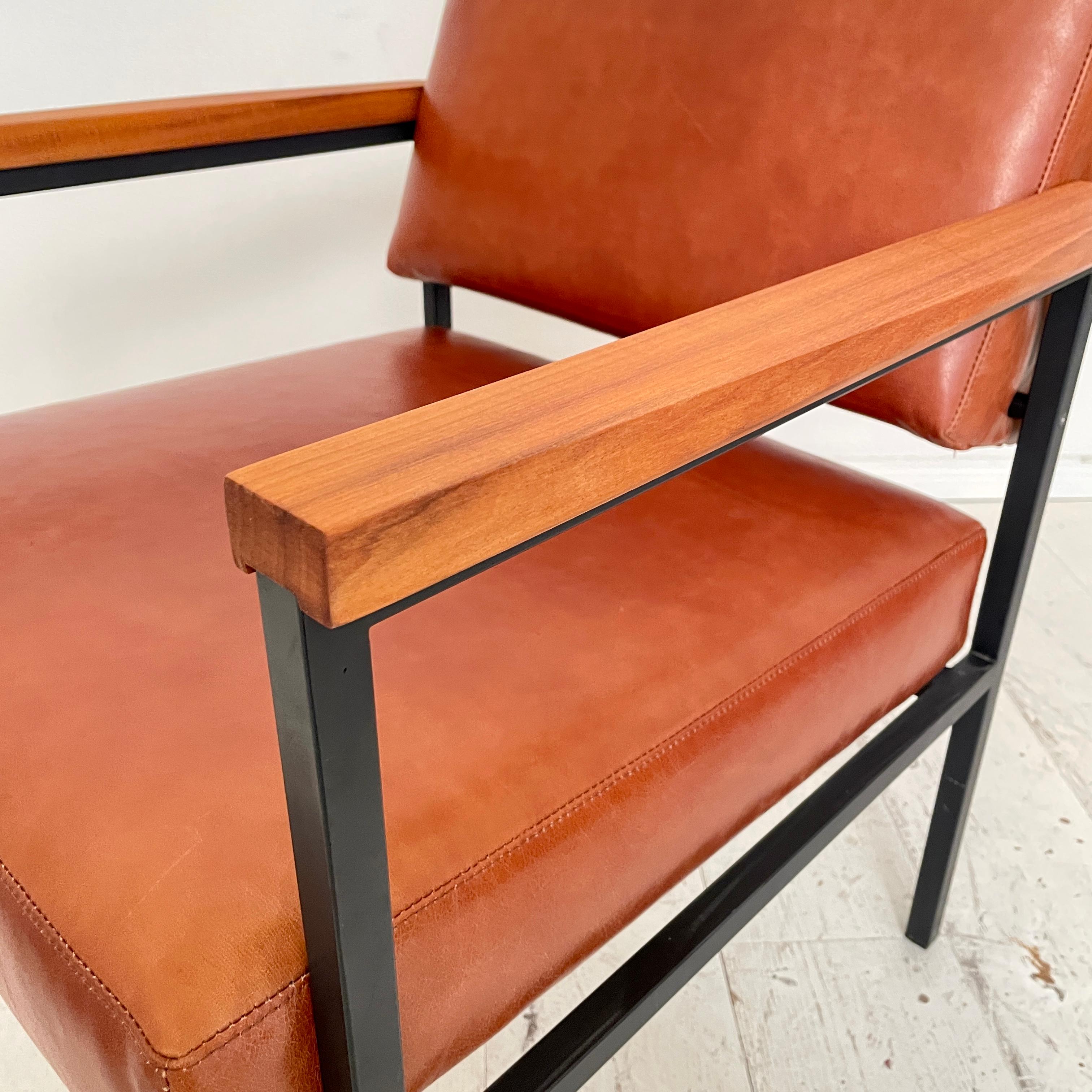 German Mid-Century Lounge Chair in Brown Leather and Metal Base, 1960s For Sale