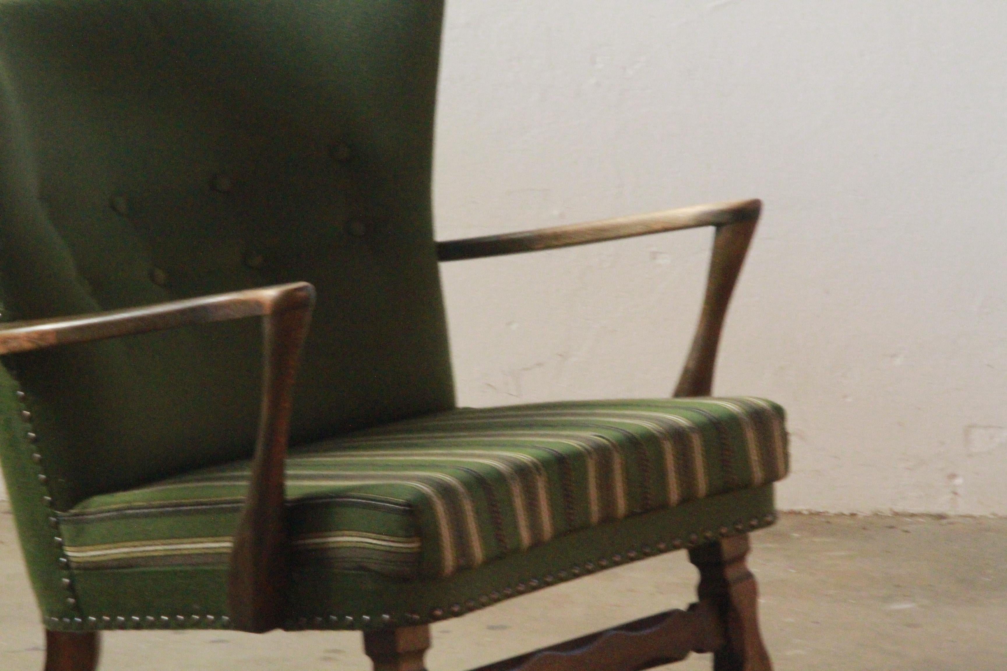 Chaise longue du milieu du siècle en chêne teinté foncé dans le style de Viggo Boesen, 19 Bon état - En vente à Store Heddinge, DK