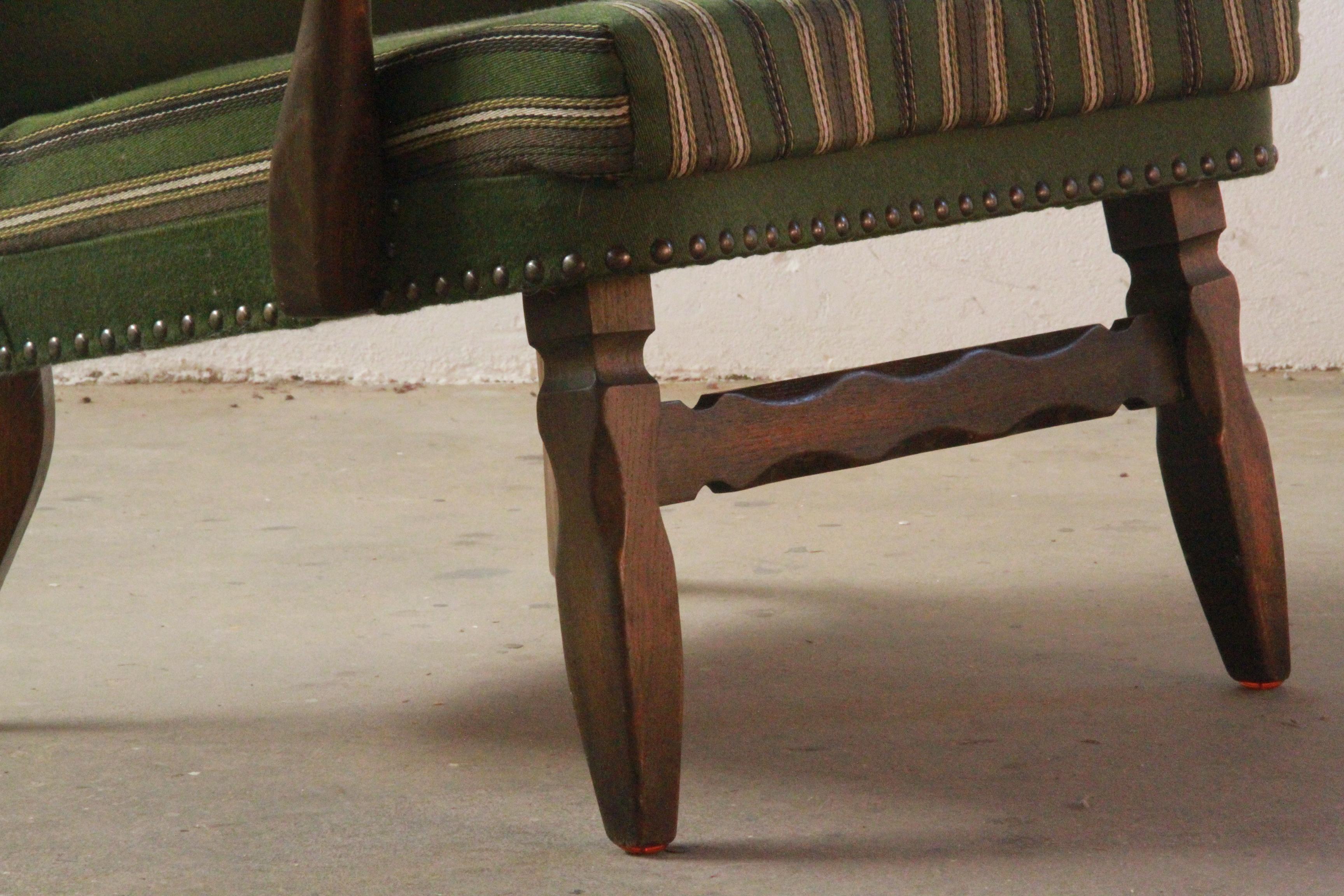 Milieu du XXe siècle Chaise longue du milieu du siècle en chêne teinté foncé dans le style de Viggo Boesen, 19 en vente