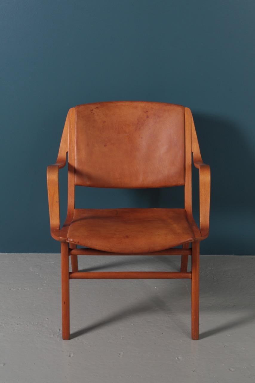Midcentury Lounge Chair in Patinated Leather by Hvidt & Mølgaard, Danish Design 4