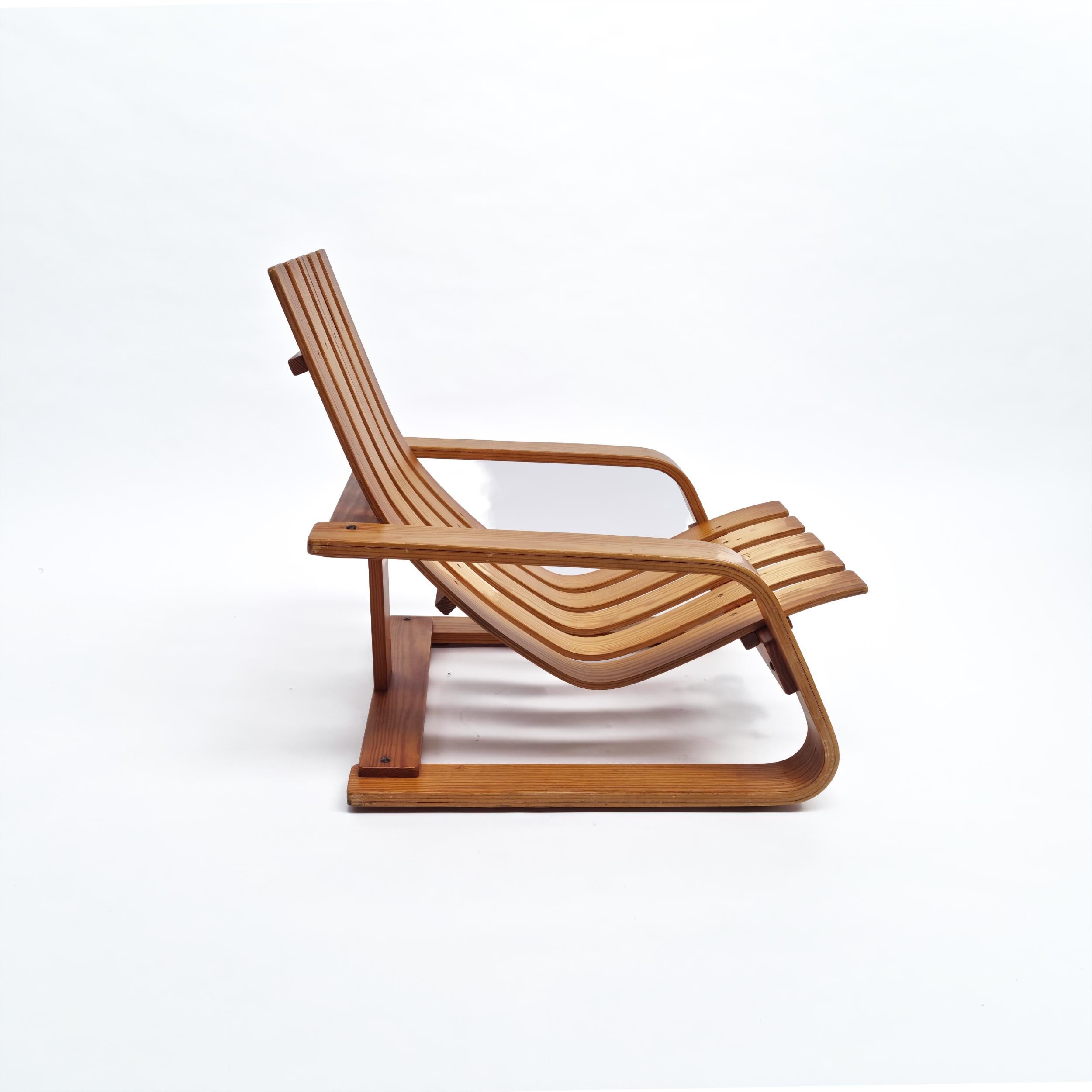 Norwegian Mid-century Lounge Chair in Solid Pine inspired by Edvin Helseth, 1960s For Sale
