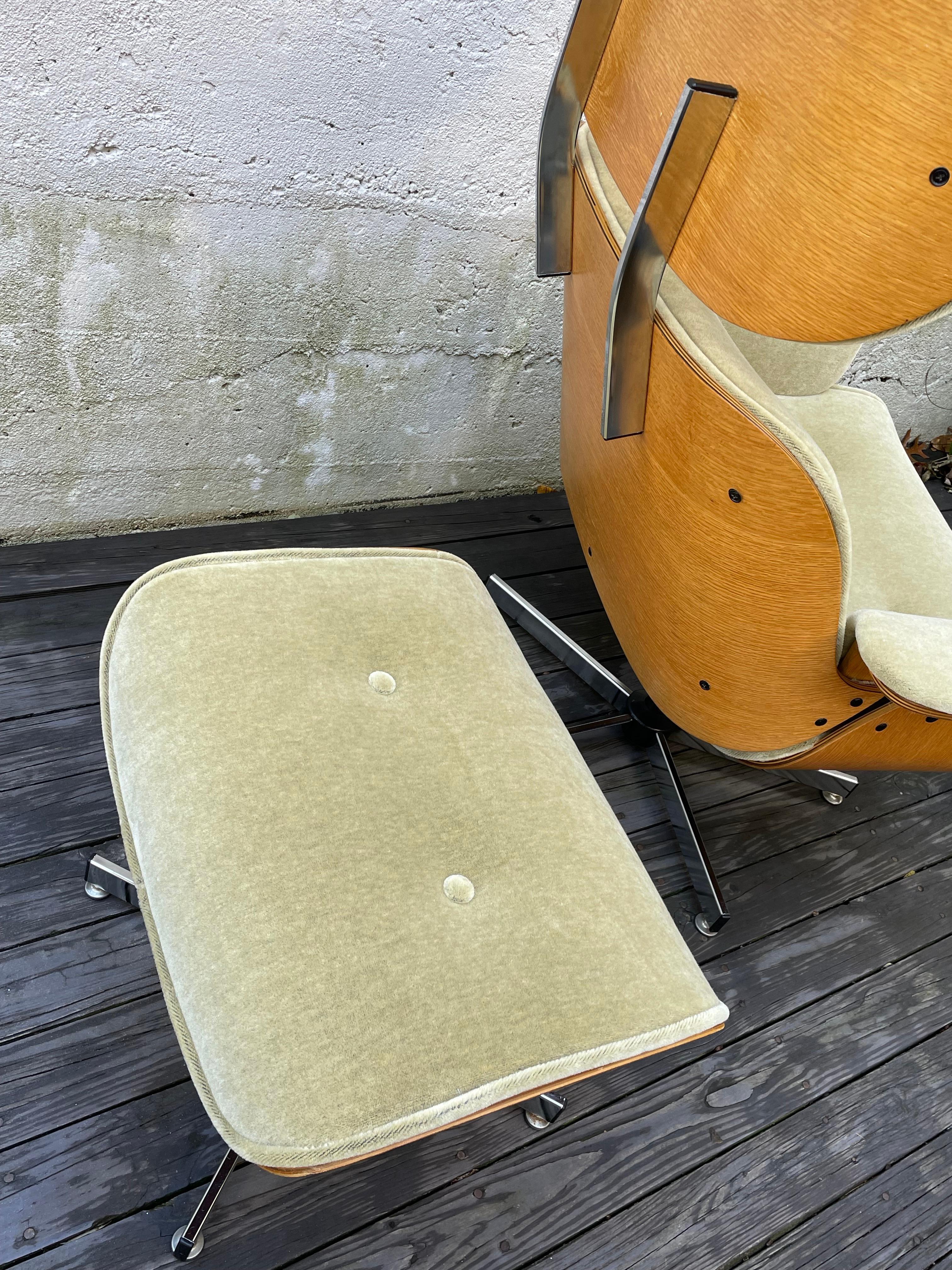 Mid-20th Century Mid Century Lounge Chair & Ottoman by Plycraft in Champagne Color Mohair Fabric