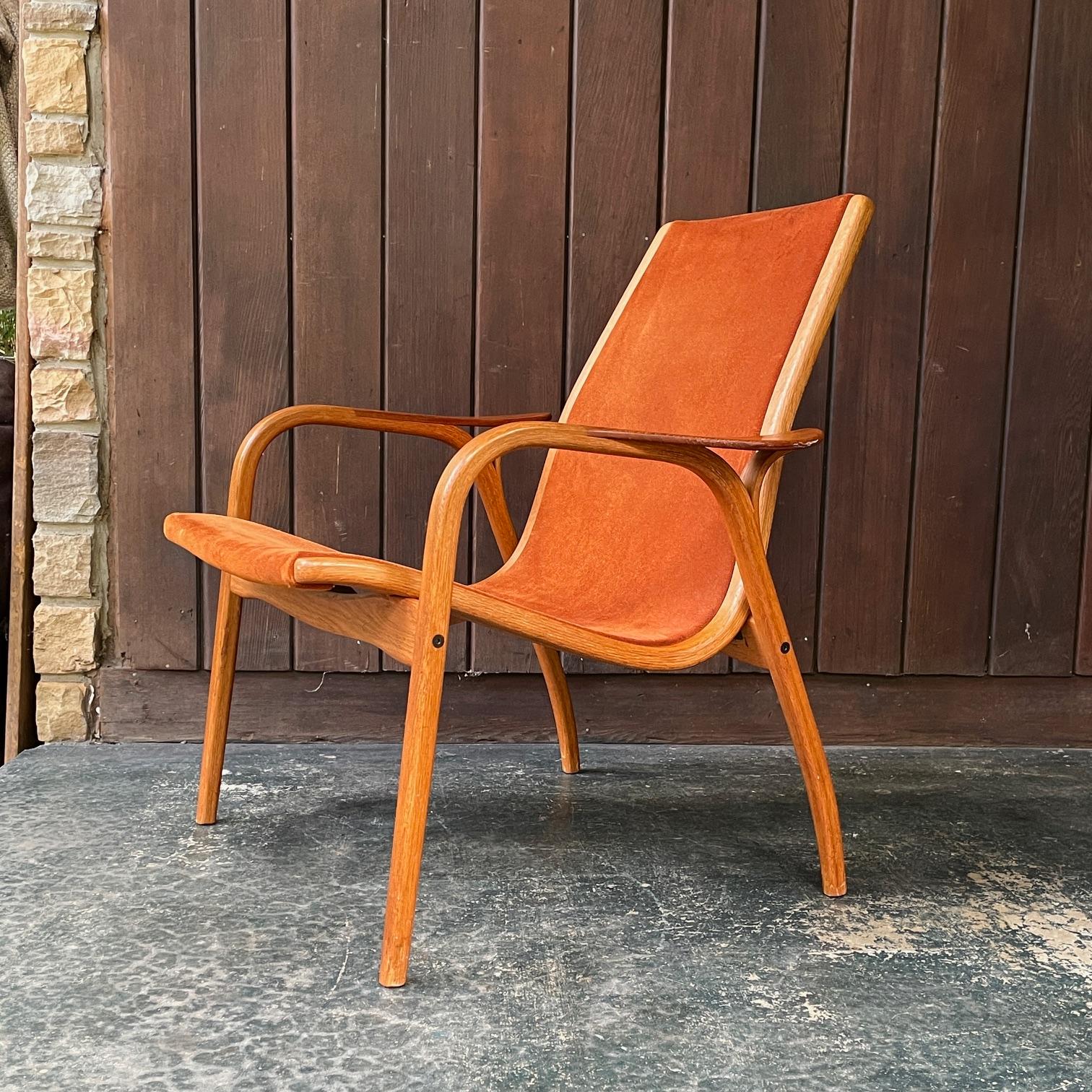 Chaise longue du milieu du siècle Rusty Cognac Daim Cuir Sling Swedese Yngve Ekstrom État moyen - En vente à Hyattsville, MD
