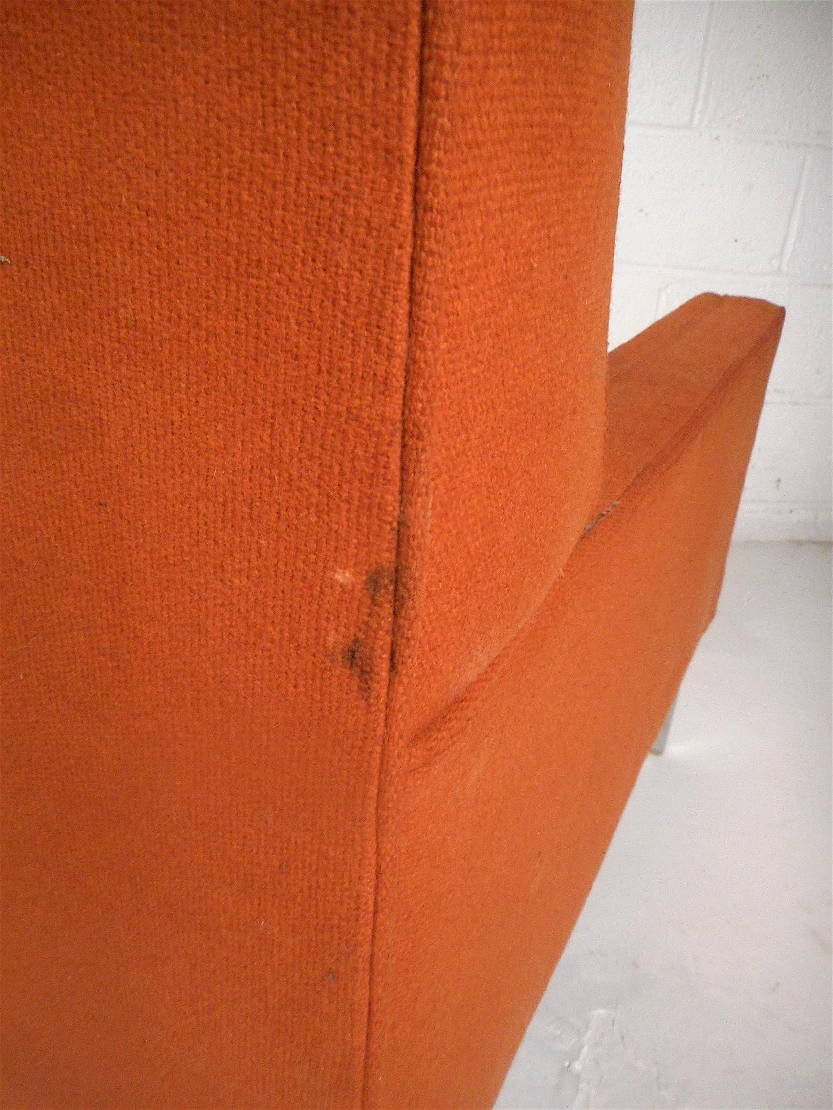 Midcentury Lounge Chairs after Knoll, a Pair 4