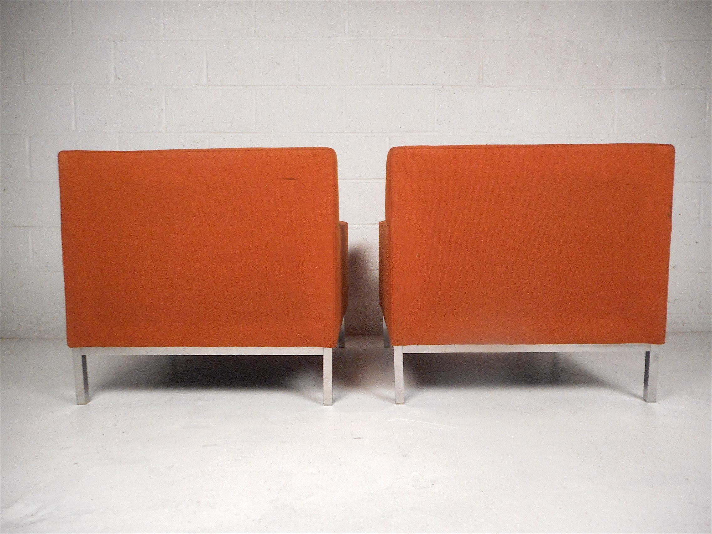 Midcentury Lounge Chairs after Knoll, a Pair In Good Condition In Brooklyn, NY