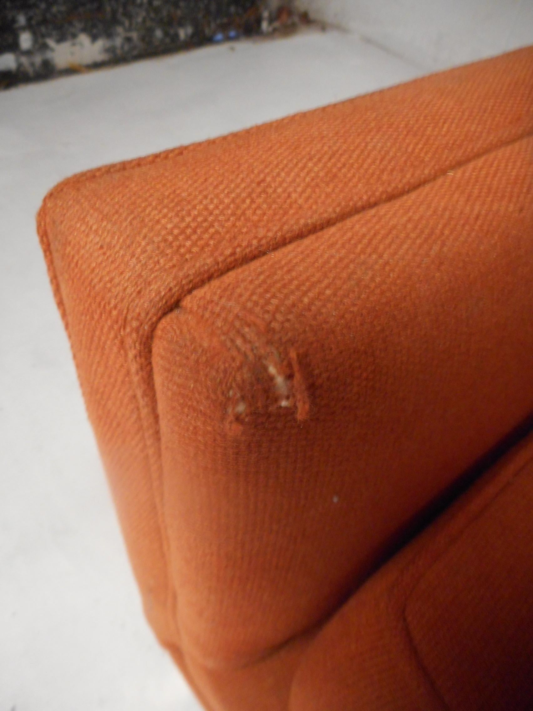 20th Century Midcentury Lounge Chairs after Knoll, a Pair