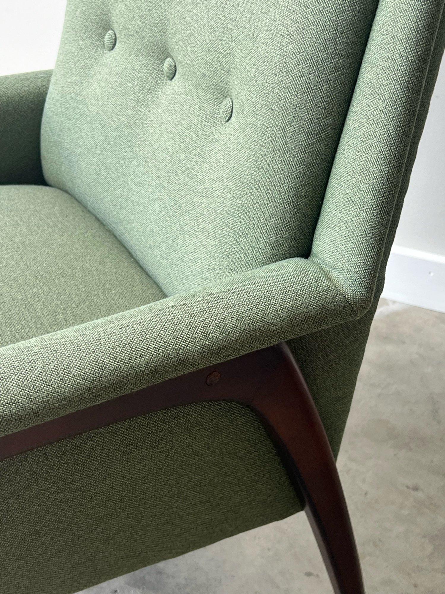 Fabric Mid-Century Lounge Chairs by Kroehler - a Pair For Sale