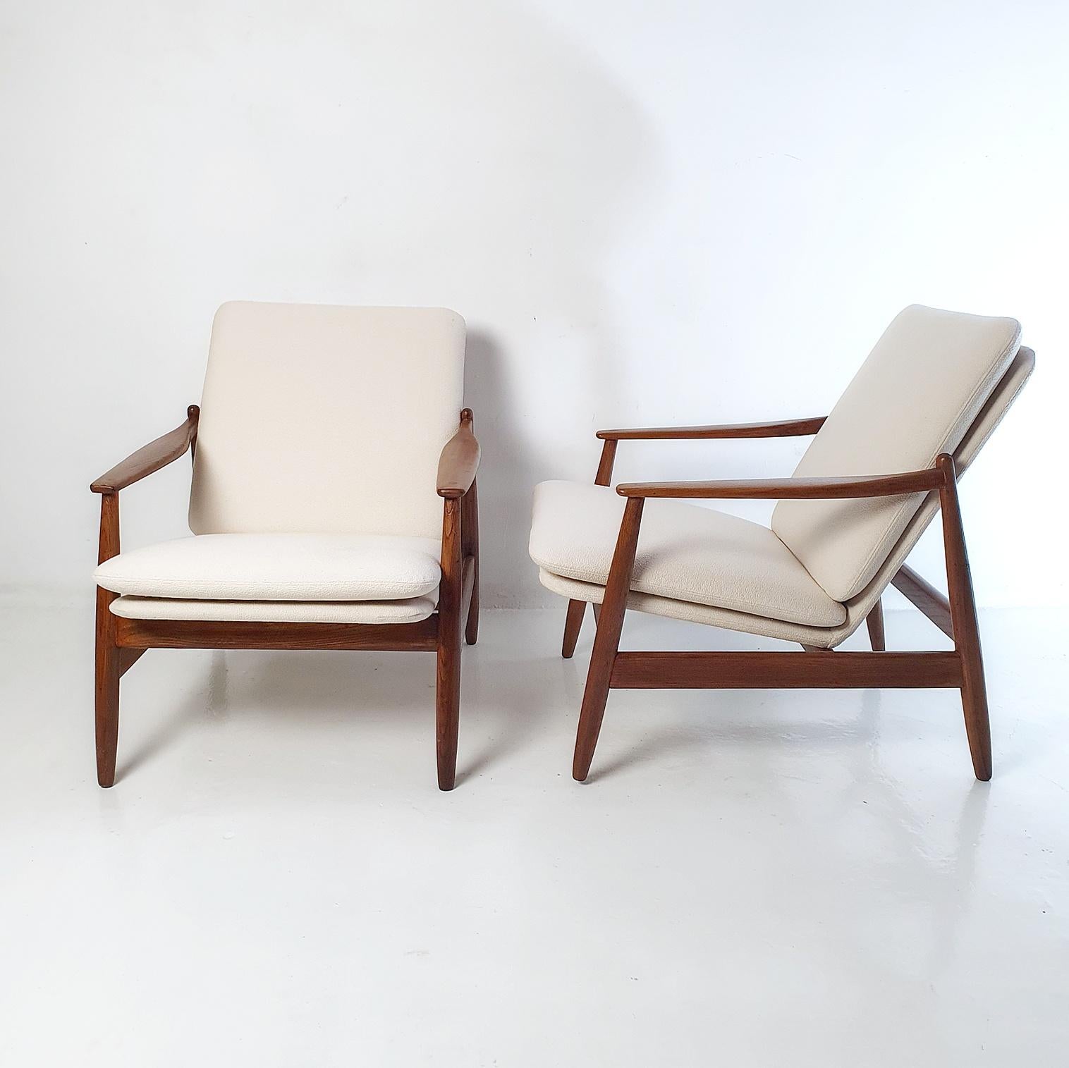 Italian Midcentury Lounge Chairs by Pizzetti, Italy For Sale
