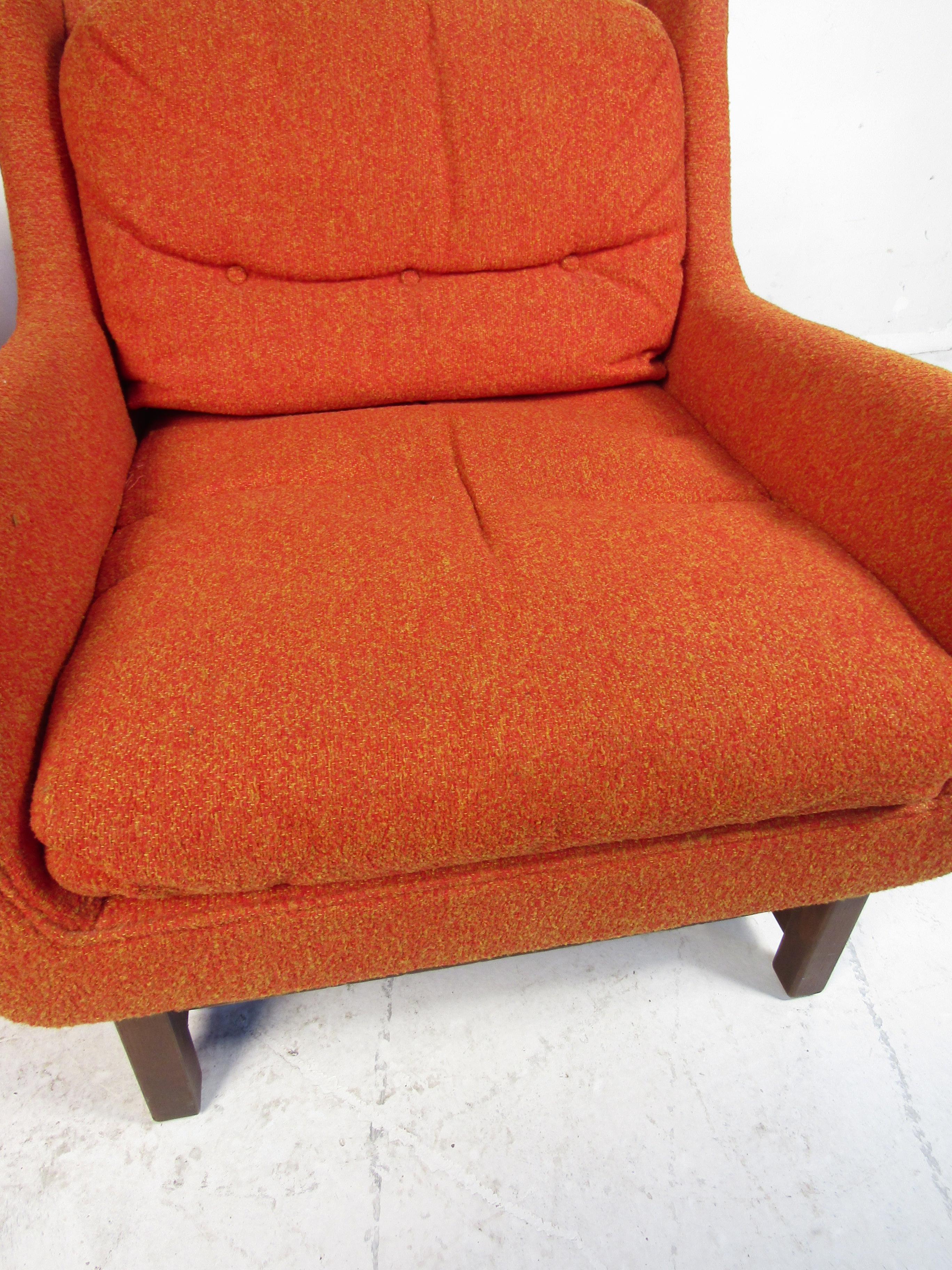20th Century Midcentury Lounge Chairs by Selig, a Pair