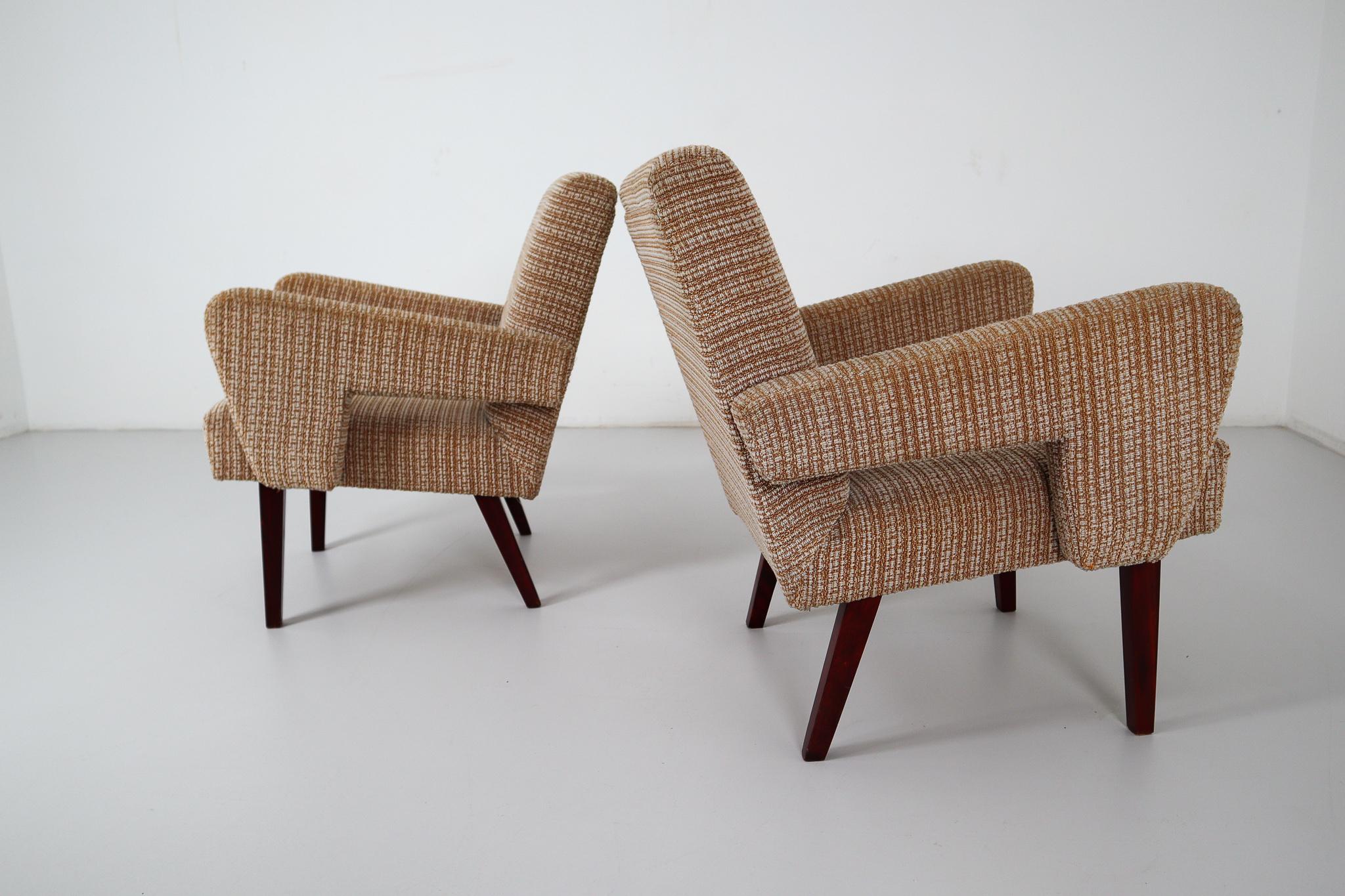 Midcentury Lounge Chairs Czech Republic, 1960 2