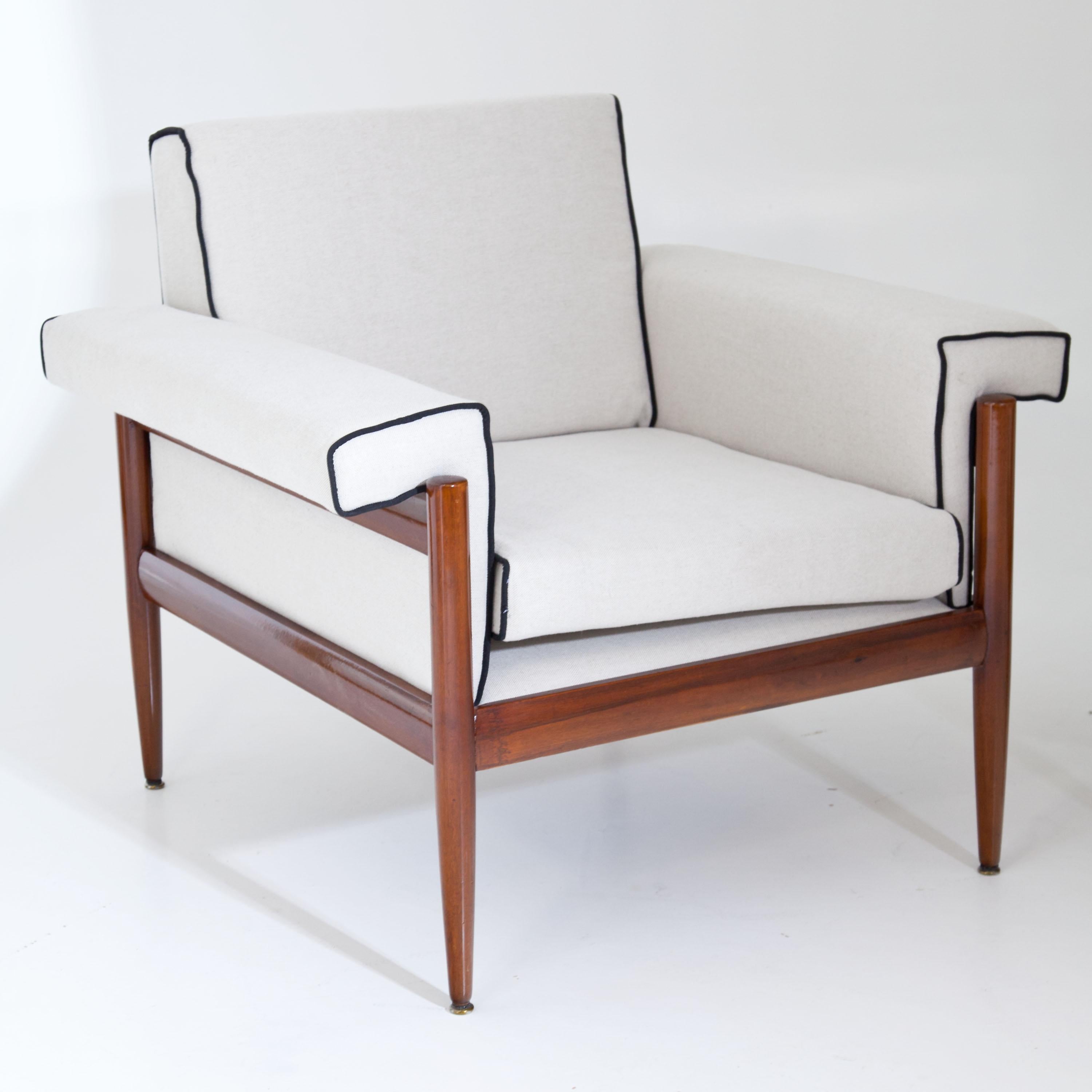 Mid-Century Modern Pair of Italian Design Lounge Chairs, Trafilisa Isa Bergamo, Italy 1950s For Sale