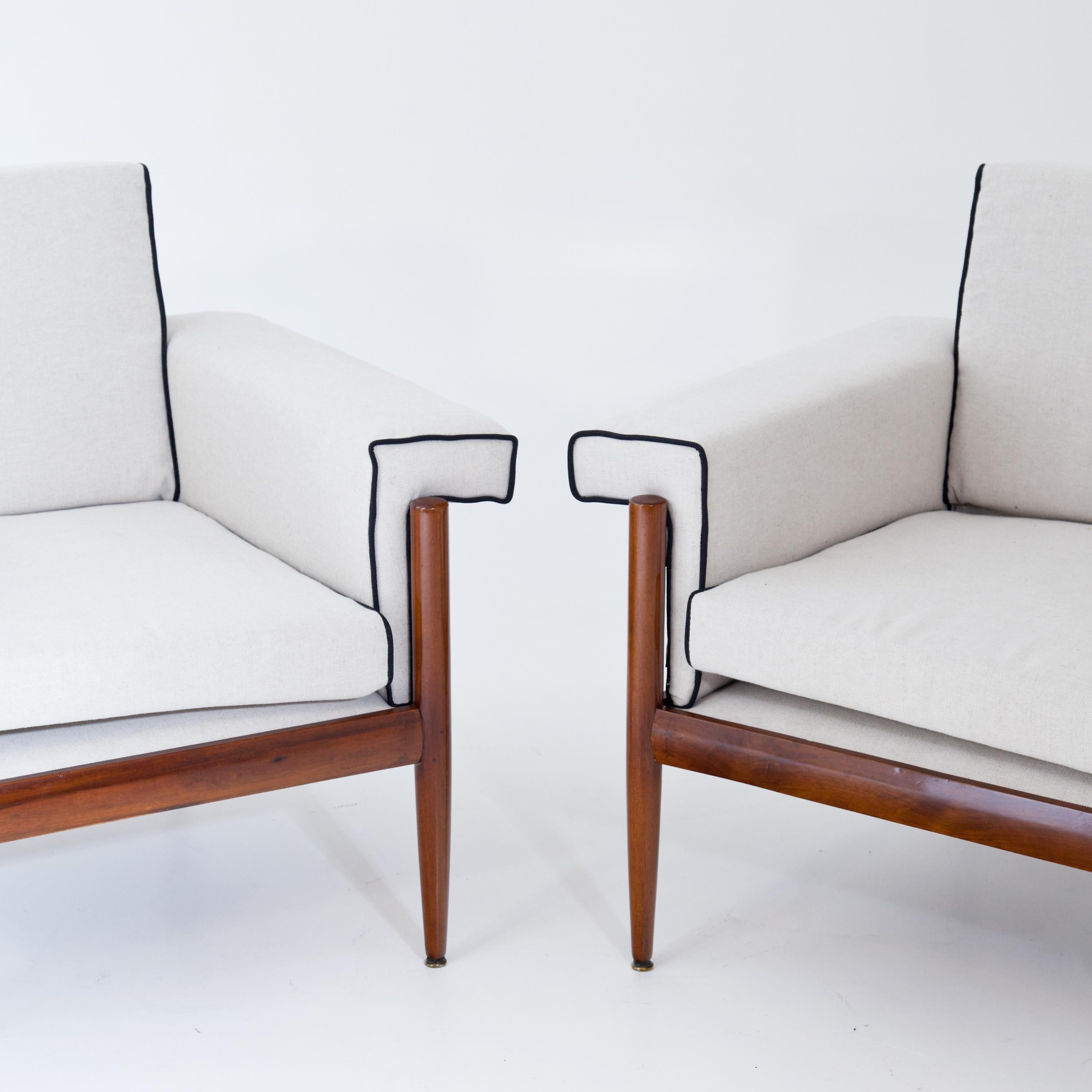 European Pair of Italian Design Lounge Chairs, Trafilisa Isa Bergamo, Italy 1950s For Sale