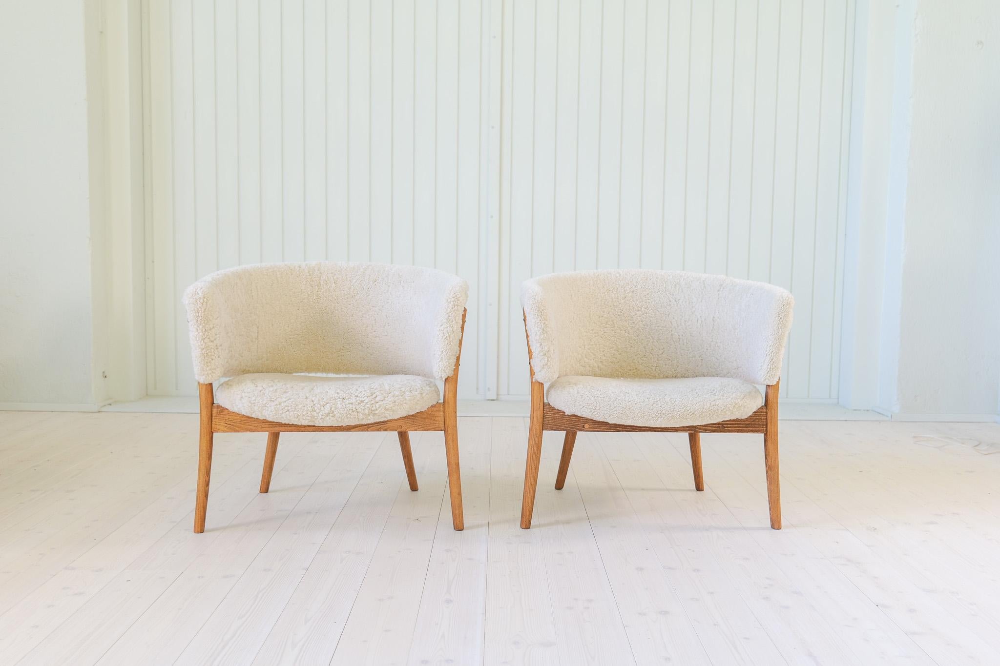 Mid-Century Lounge Chairs in Sheepskin/Shearling and Stained Wood, Sweden, 1962 For Sale 7