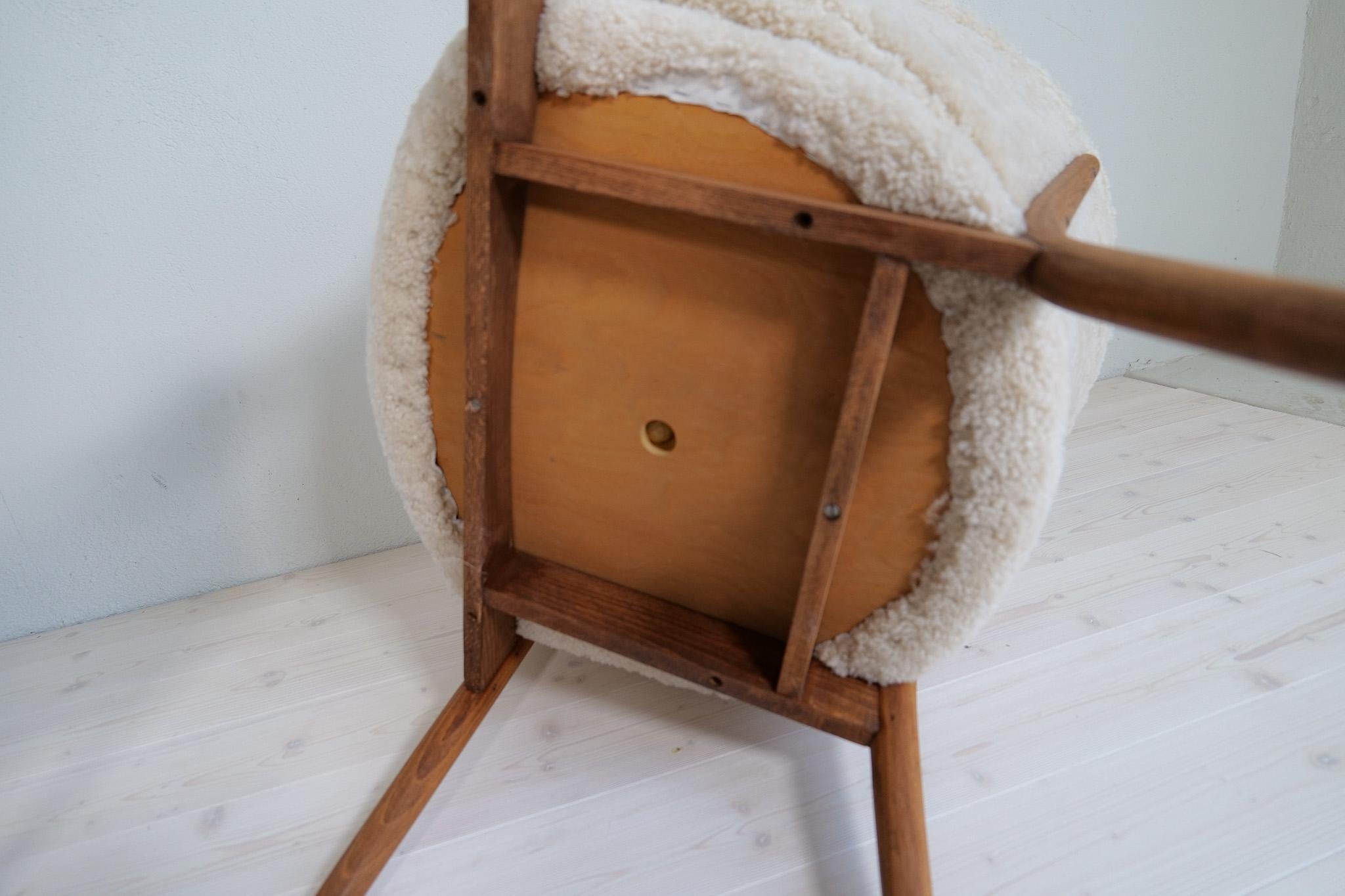 Mid-Century Lounge Charis in Sheepskin/Shearling and Stained Wood, Sweden, 1962 For Sale 7