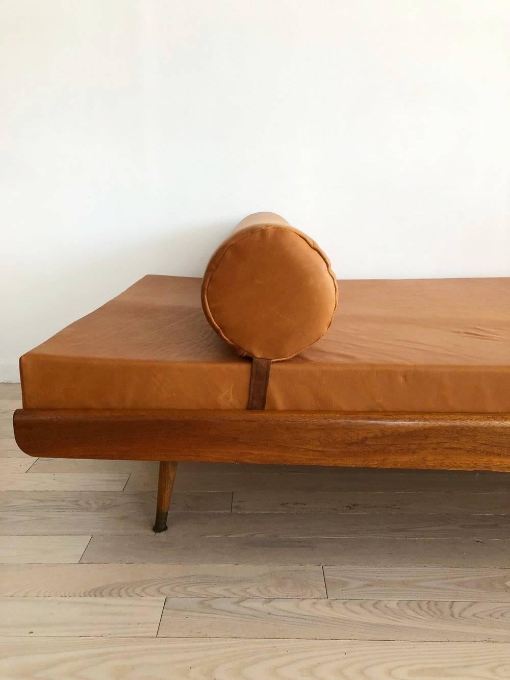 Mid-Century Lounge Daybed in Caramel Genuine Leather Upholstery 1