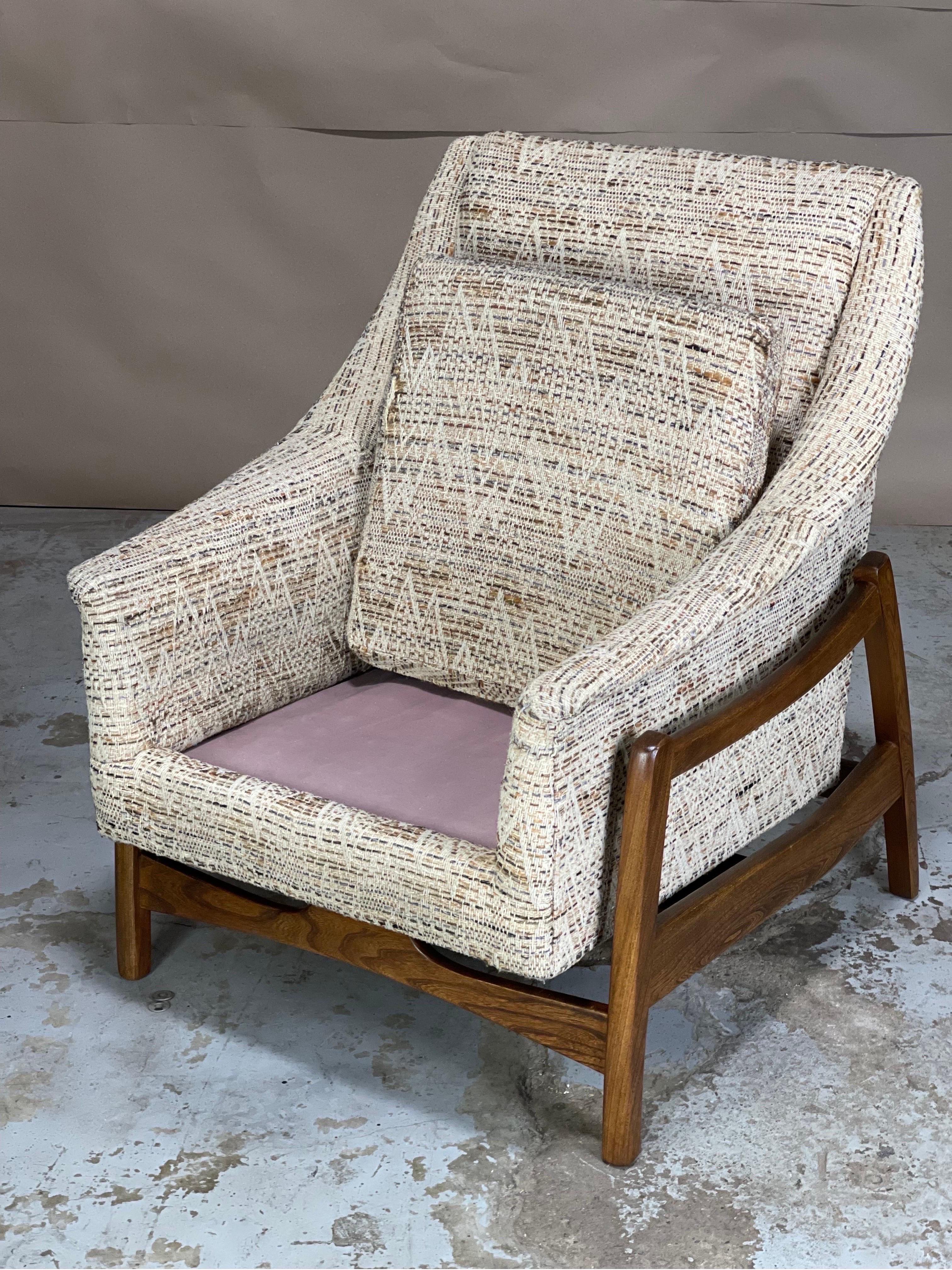 Mid-Century Modern Mid Century Lounge Rocking Chair with Exoskeleton Legs by Paoli Signed 1968