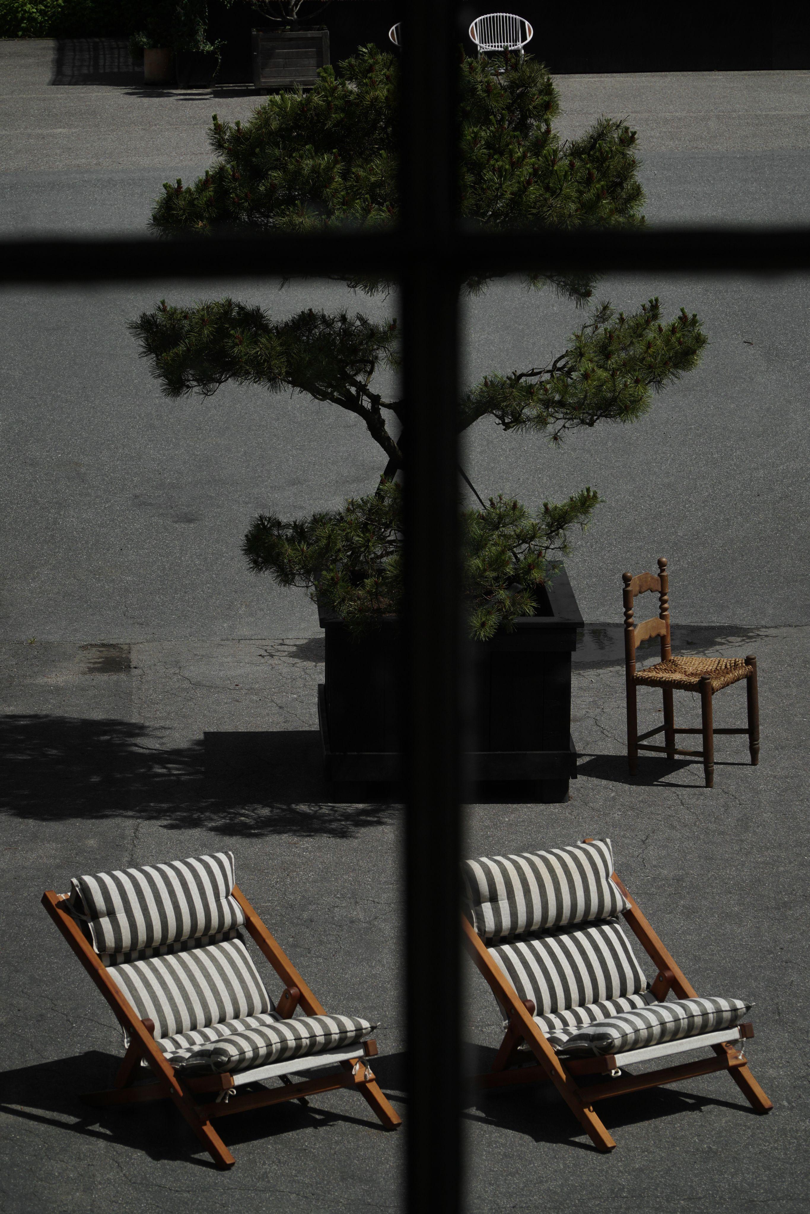 Mid Century Lounge/Sun Chairs in Pine and Striped Cotton Canvas, Denmark, 1970s For Sale 5