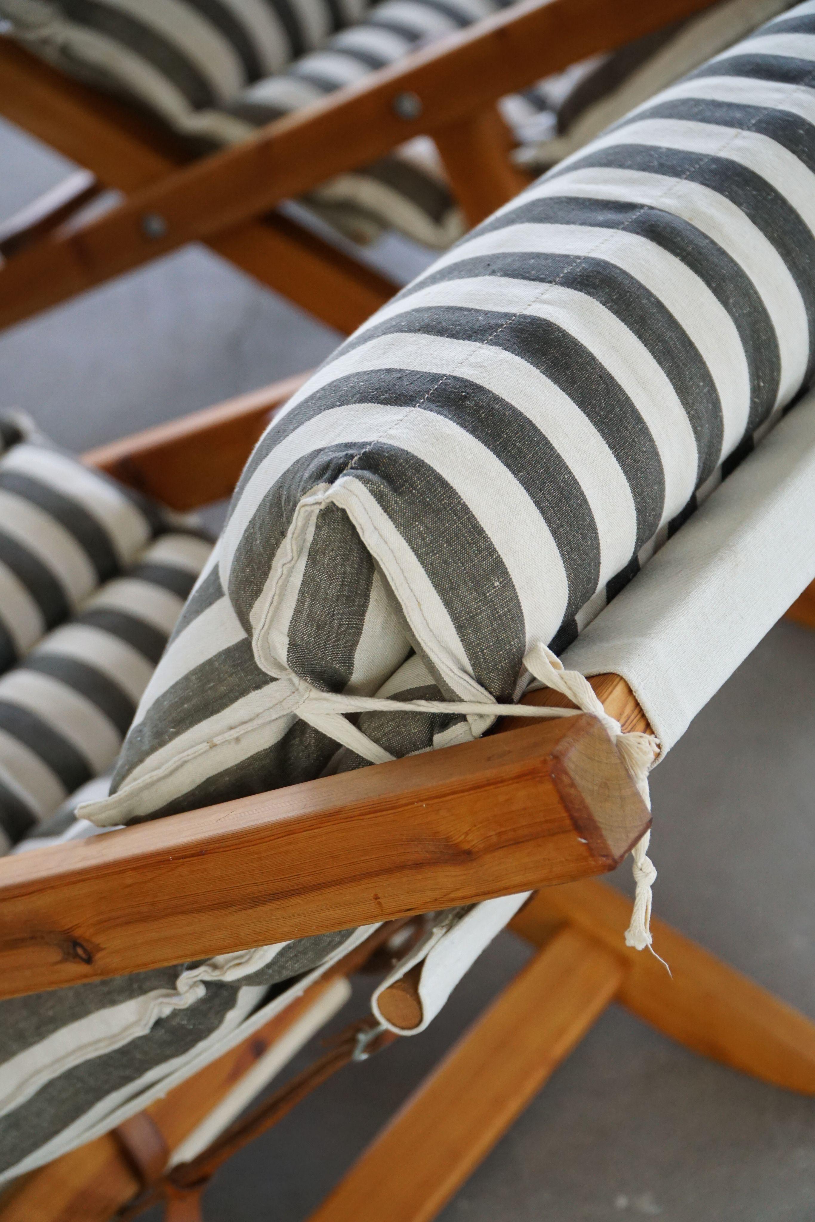 Mid Century Lounge/Sun Chairs in Pine and Striped Cotton Canvas, Denmark, 1970s For Sale 6