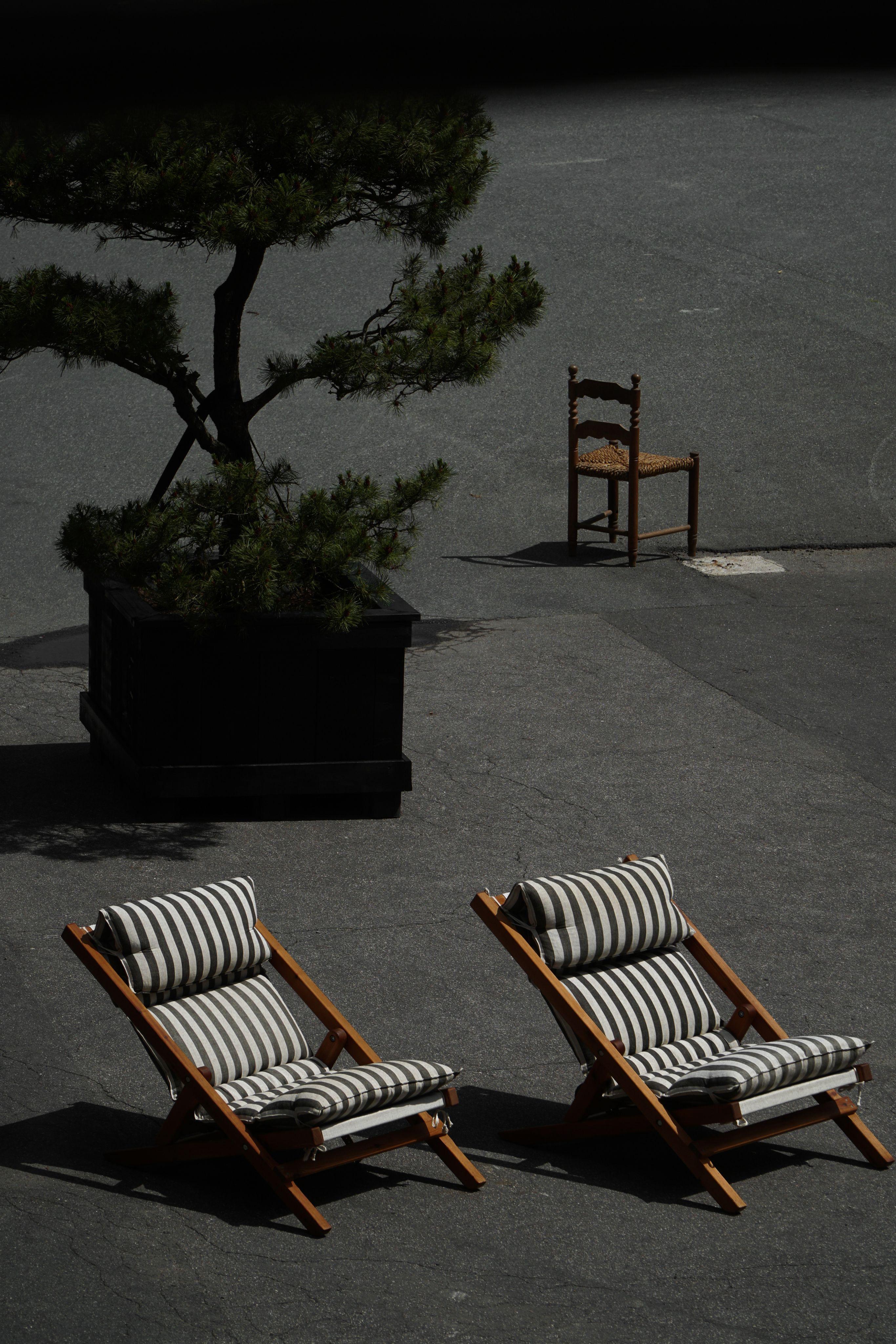 Mid Century Lounge/Sun Chairs in Pine and Striped Cotton Canvas, Denmark, 1970s For Sale 8
