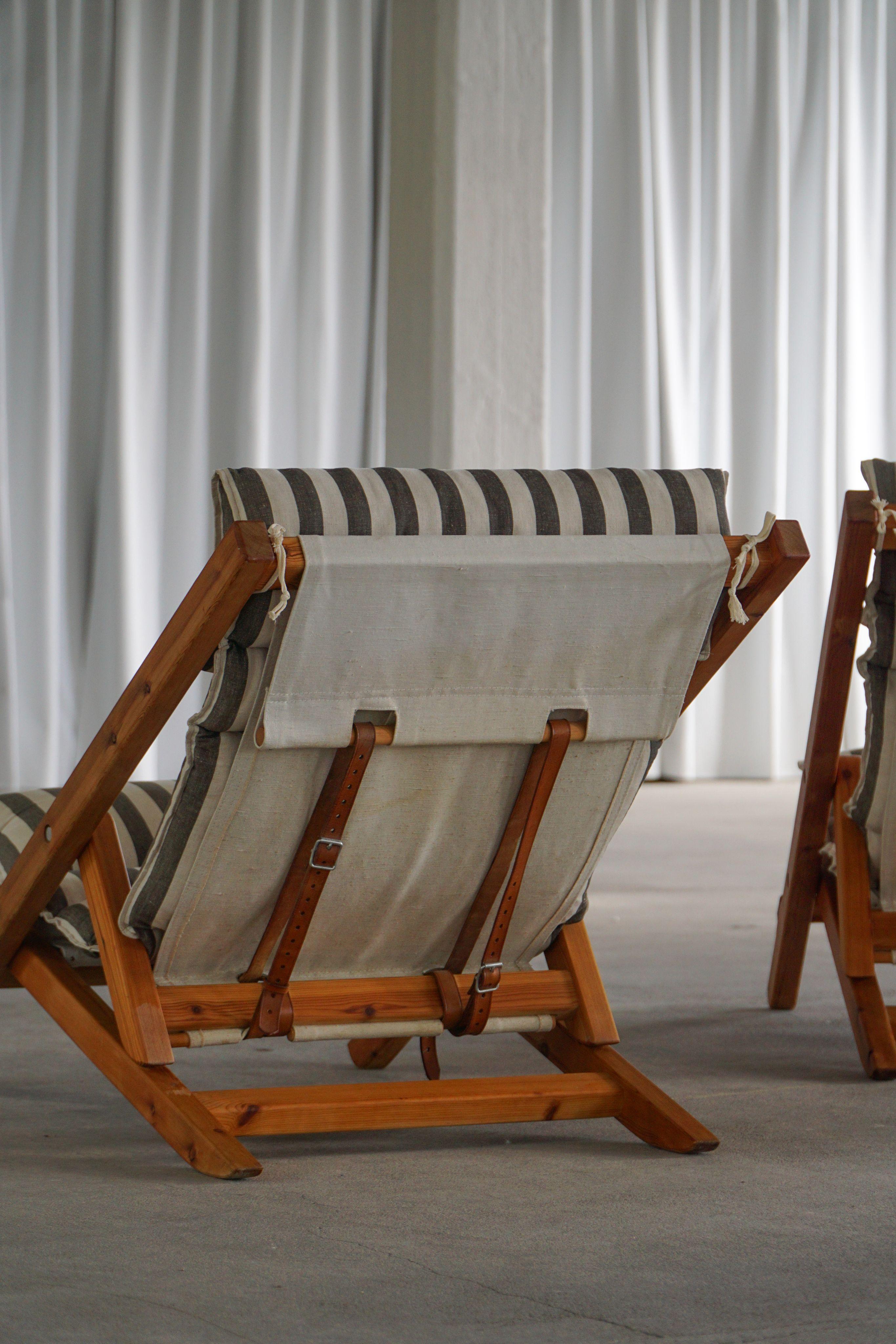 Mid Century Lounge/Sun Chairs in Pine and Striped Cotton Canvas, Denmark, 1970s For Sale 2