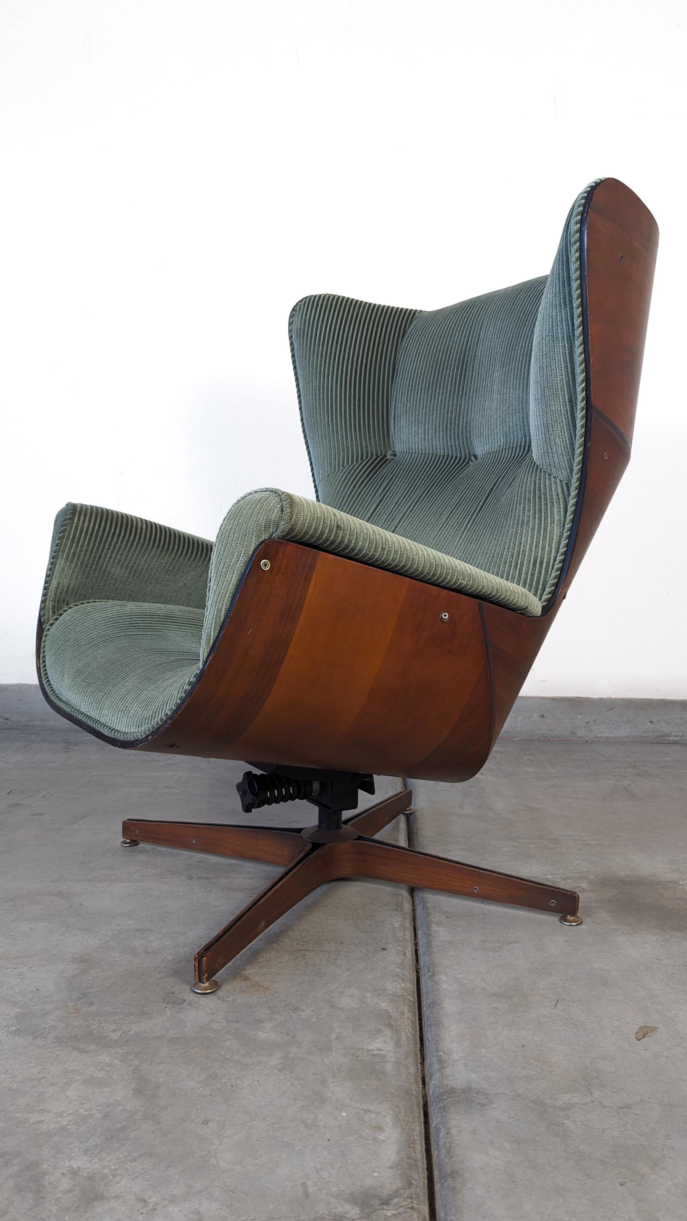 Mid Century Lounge Wingback Mr Chair by George Mulhauser for Plycraft, c1960s 6