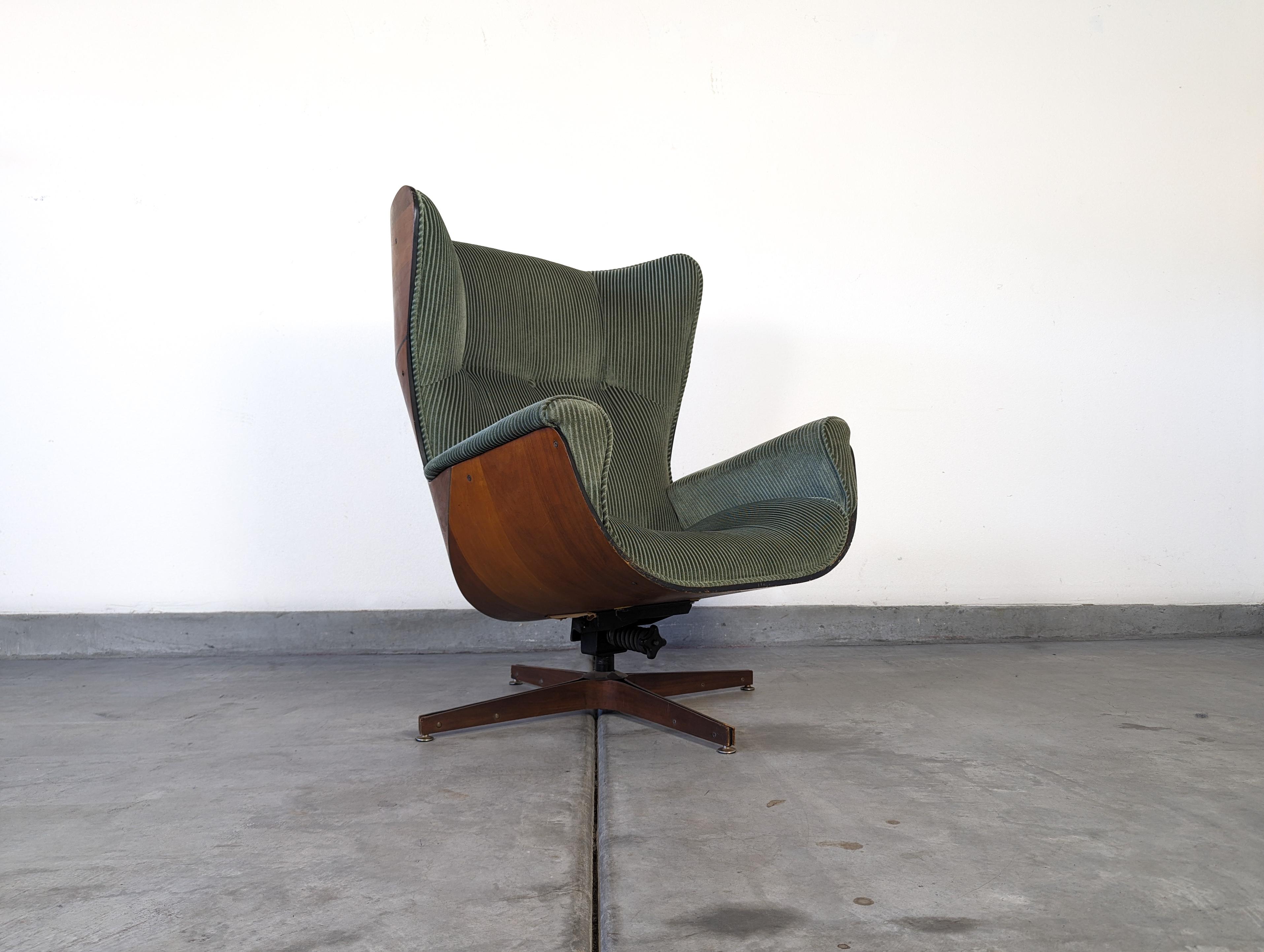 Mid-Century Modern Mid Century Lounge Wingback Mr Chair by George Mulhauser for Plycraft, c1960s