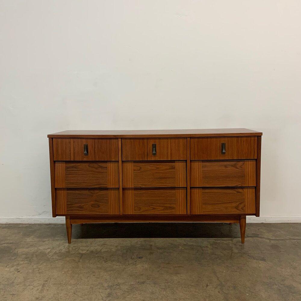 W56 D18 H31

Fully restored low boy dresser. Item features cross grain detail, original patinated hardware, and lower drawers are louvered.
