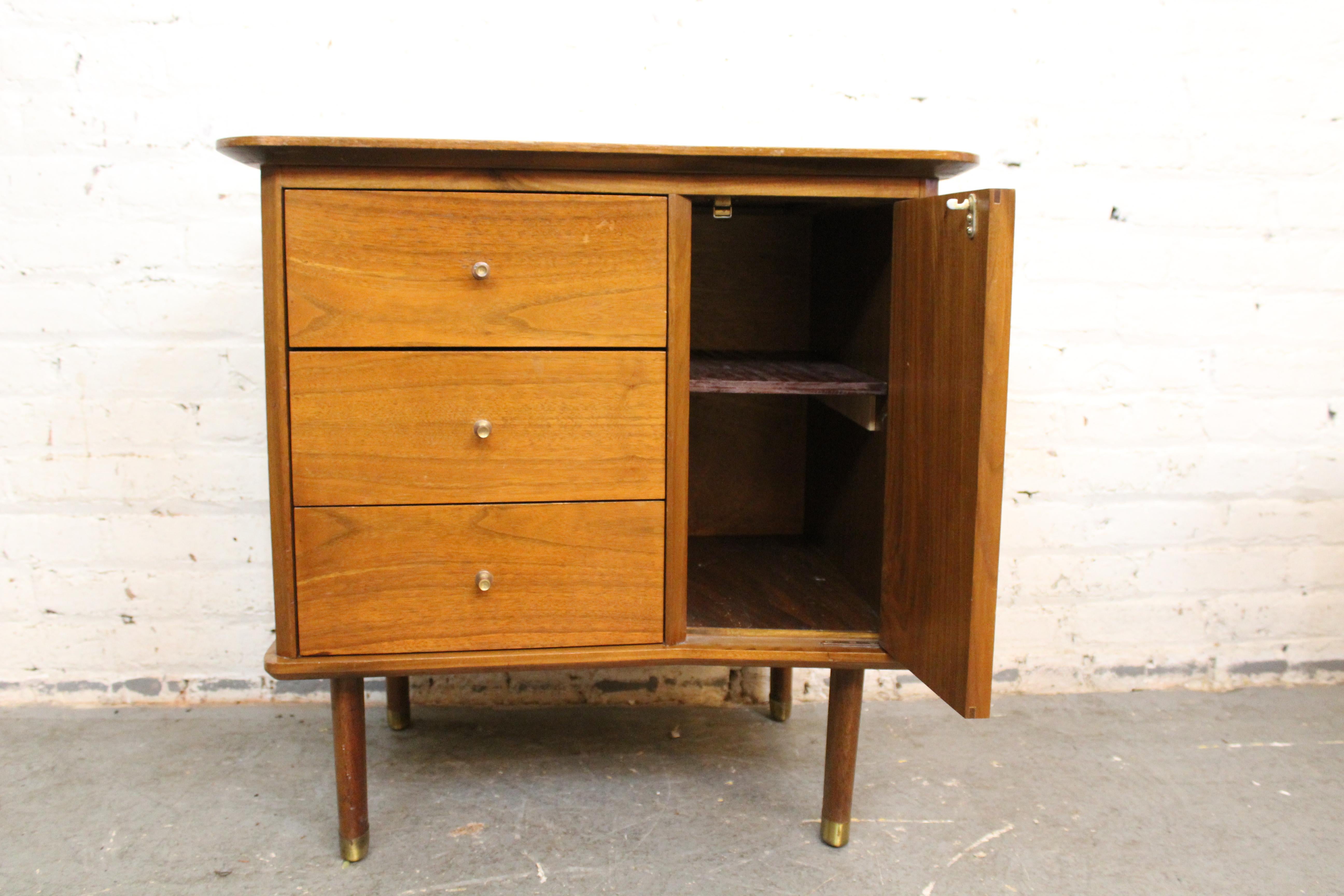 Mid-Century Louvered Walnut Nightstands by United Furniture 2