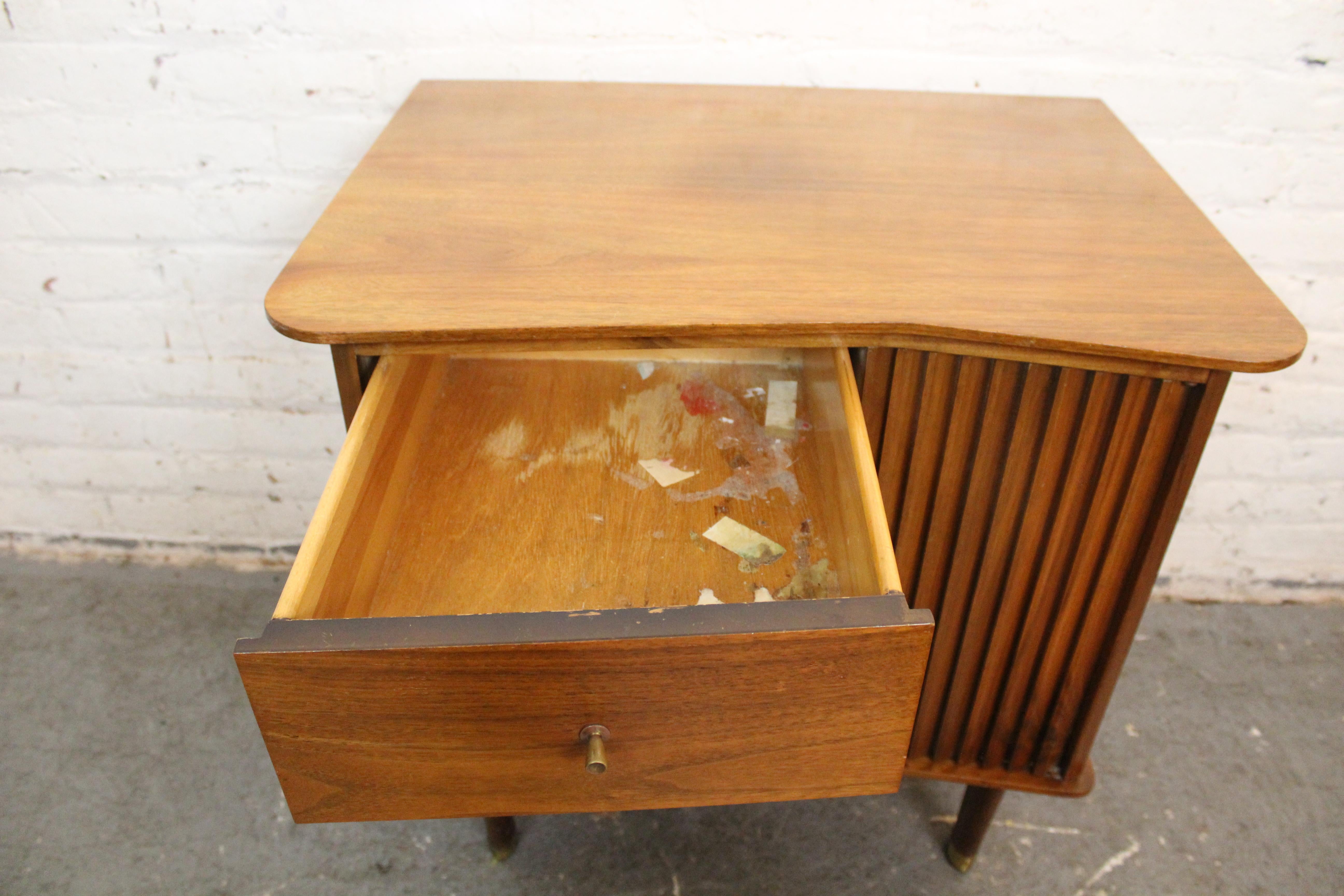 Mid-Century Louvered Walnut Nightstands by United Furniture 3