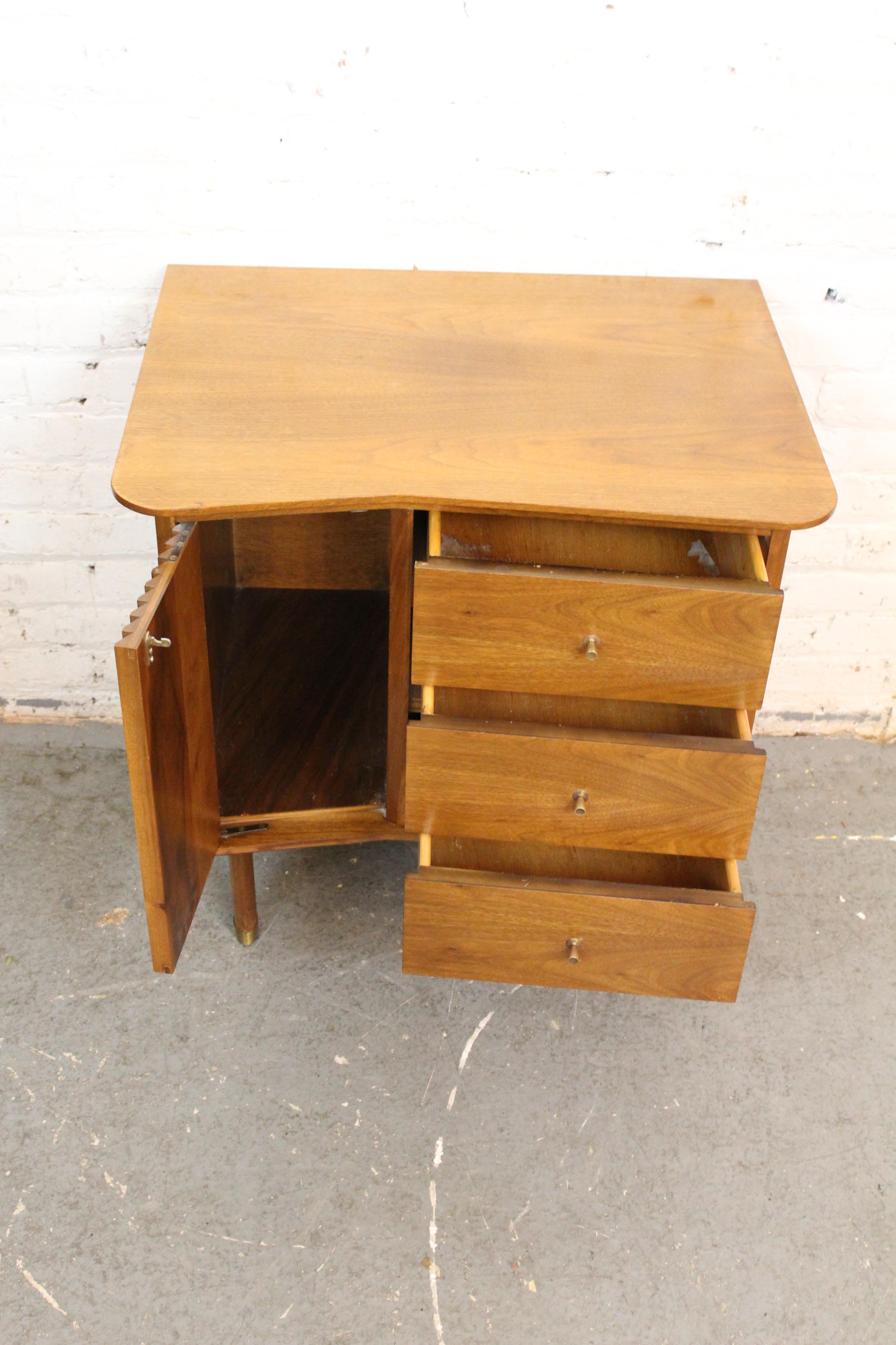 Mid-Century Louvered Walnut Nightstands by United Furniture 5