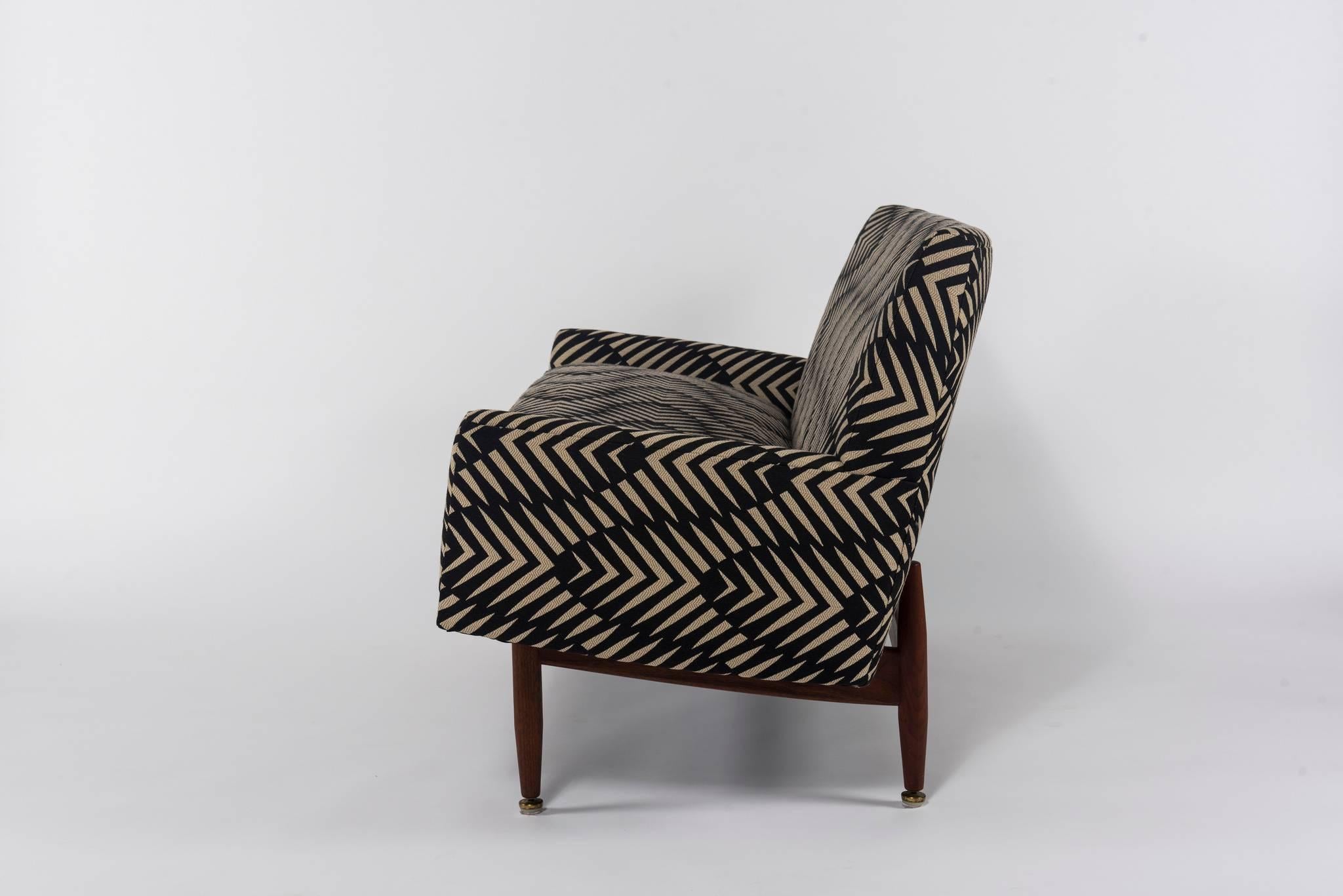 Unknown Midcentury Loveseat Attributed to Jens Risom