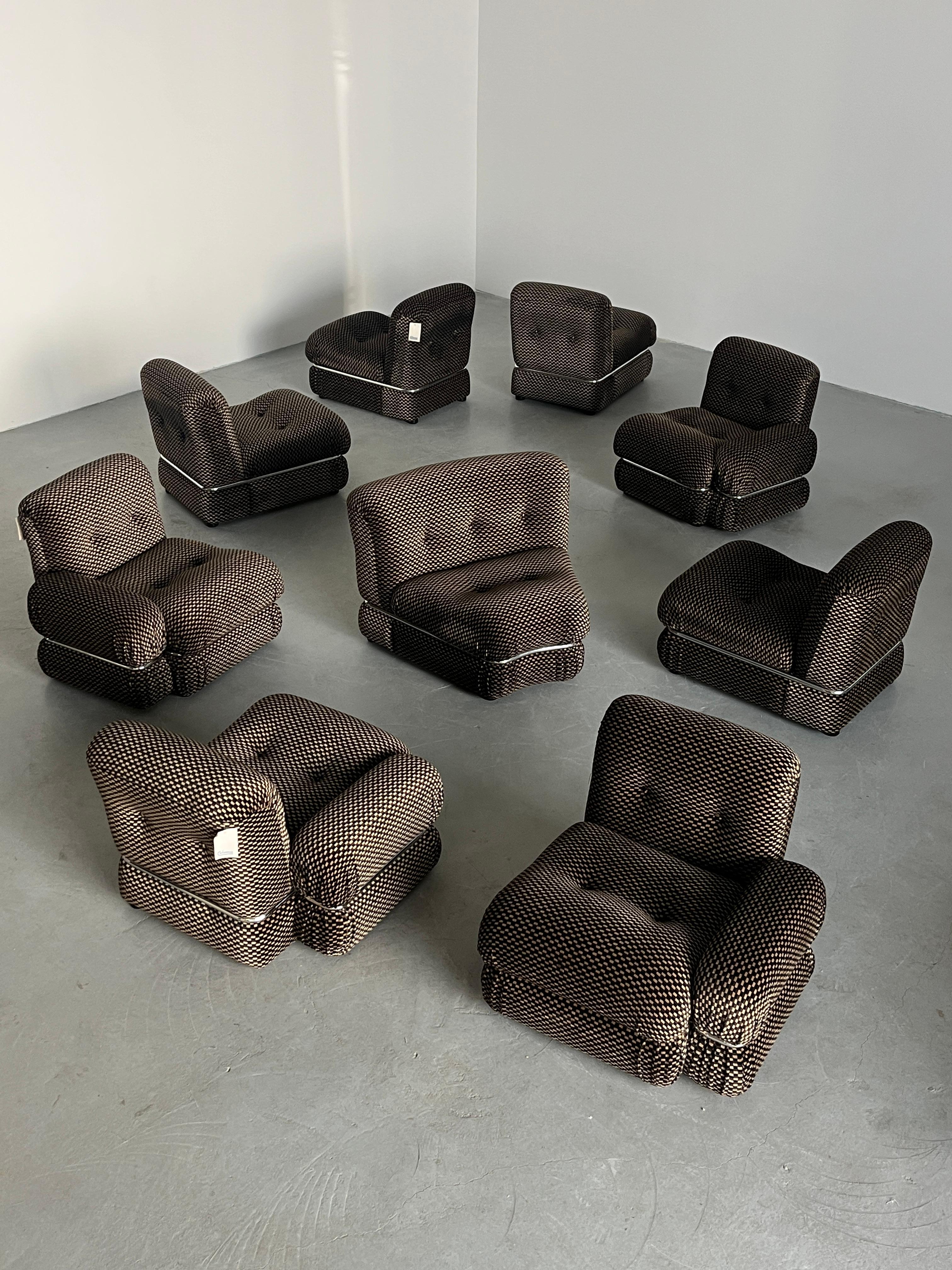 Causeuse du milieu du siècle en tissu à carreaux et acier chromé, Italie des années 1970 en vente 3