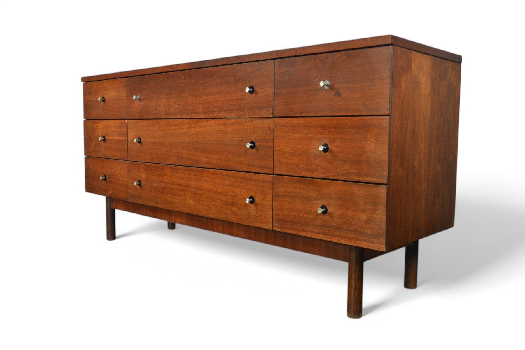 Origin: USA
Designer: Unknown
Manufacturer: Stanley Furniture
Era: 1960s
Materials: Walnut, Laminate (Top)
Measurements: 62