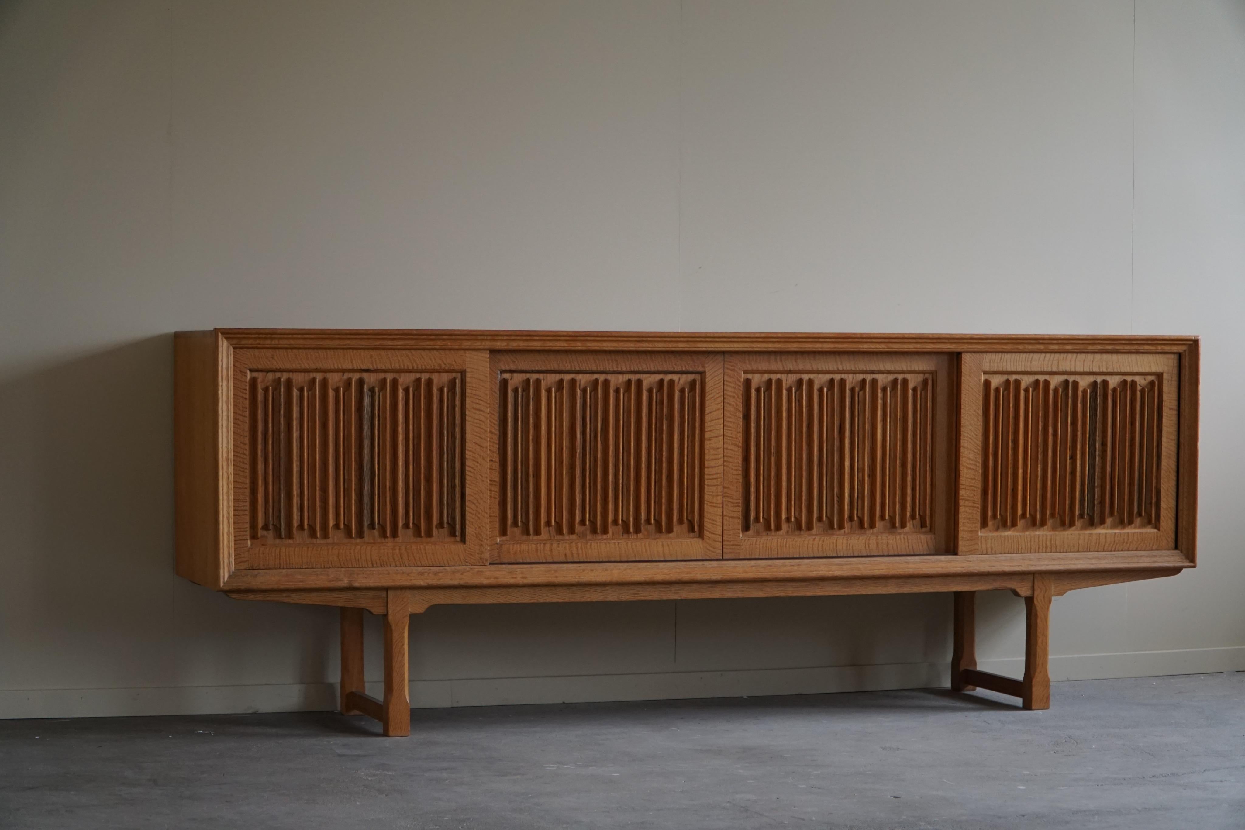 Midcentury Low Sculptural Sideboard in Oak, Made by a Danish Cabinetmaker, 1960 9