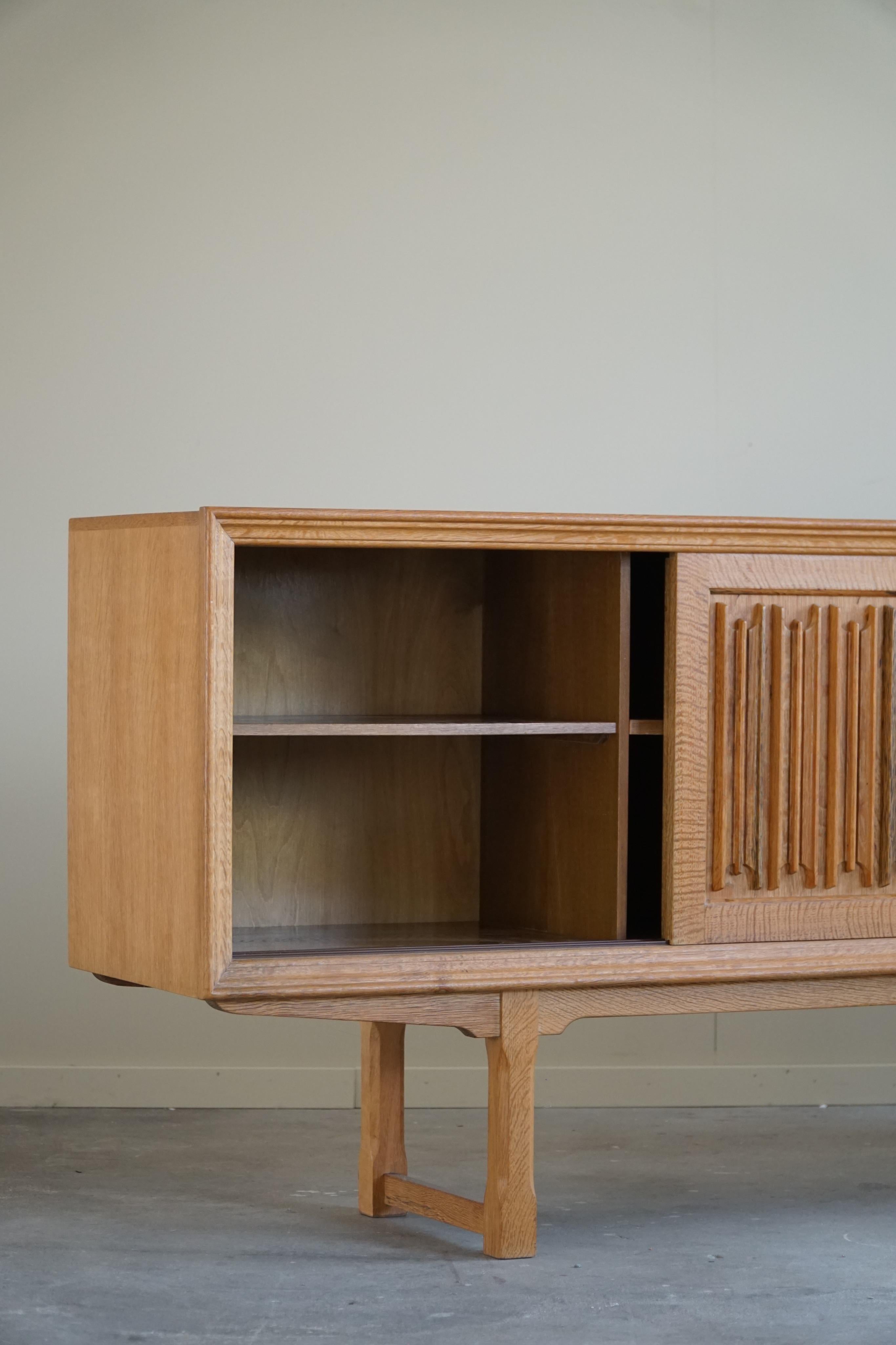 Midcentury Low Sculptural Sideboard in Oak, Made by a Danish Cabinetmaker, 1960 12