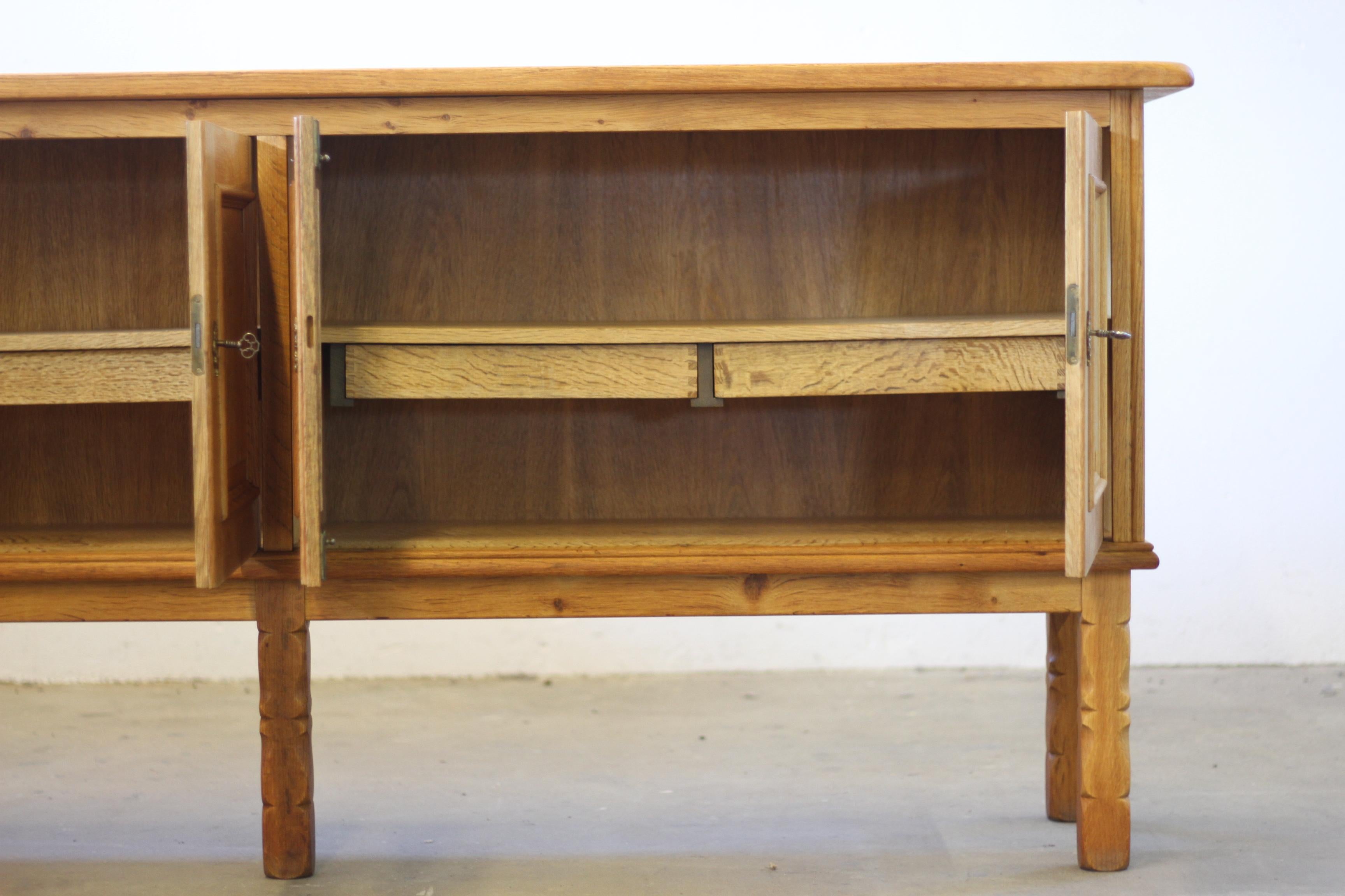 Mid-Century Low Sideboard Cabinet in Oak, Danish style of Henning Kjærnulf, 1960 9