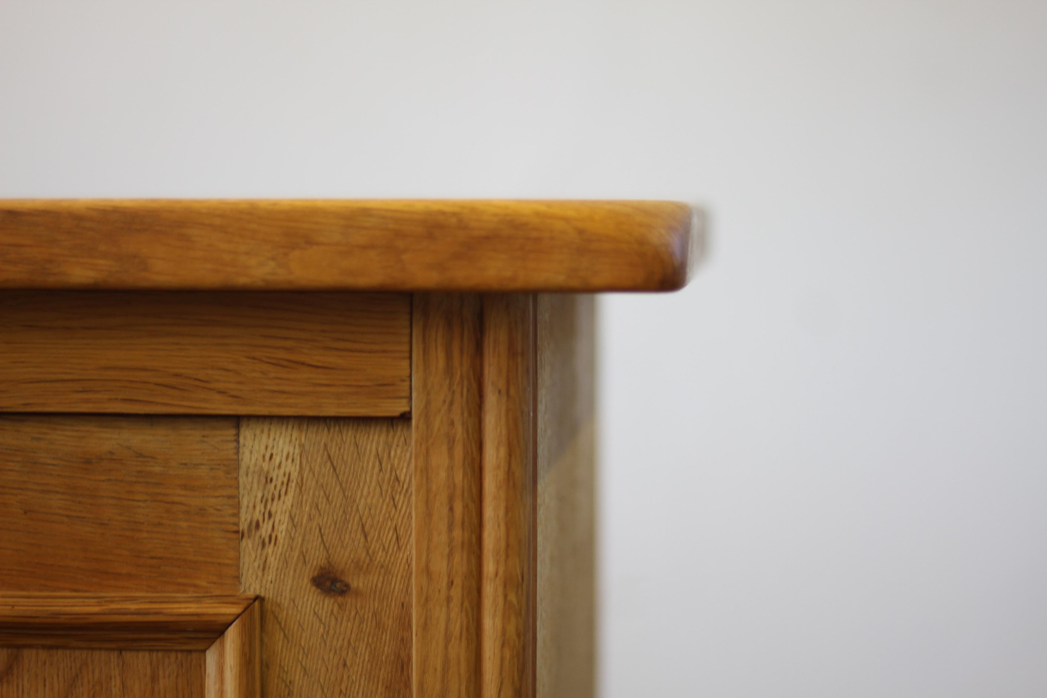 Mid-Century Low Sideboard Cabinet in Oak, Danish style of Henning Kjærnulf, 1960 4