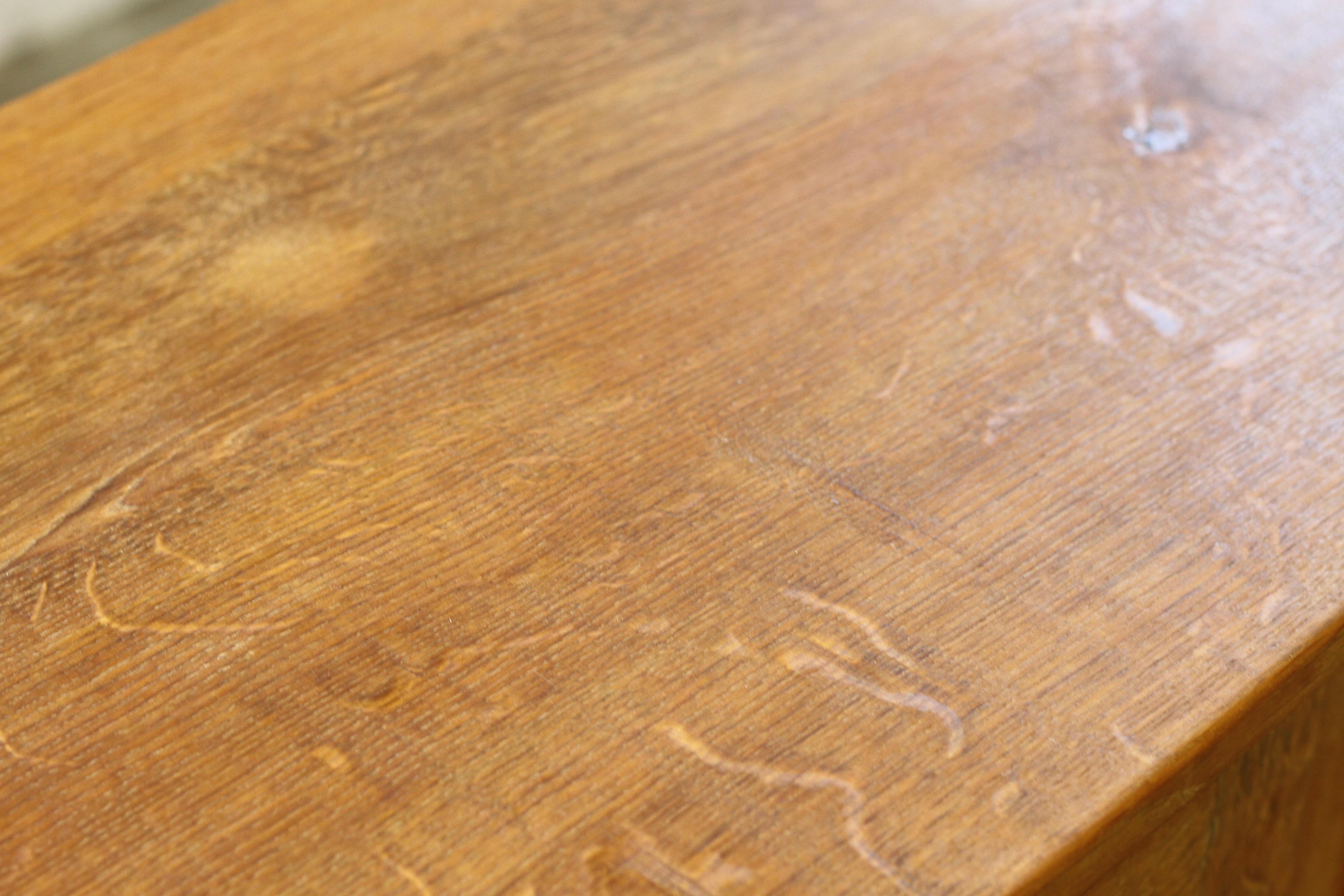 Credenza bassa di metà secolo, mobile in Oak nello stile di Henning Kjærnulf, 1960 in vendita 4