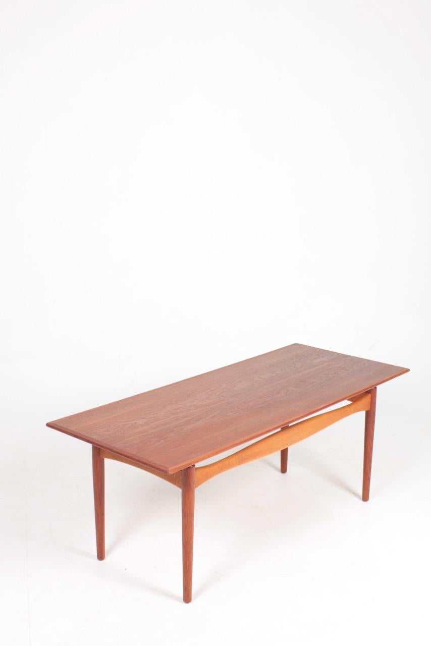 Midcentury Low Table Designed by Finn Juhl, Danish Design, 1950s In Excellent Condition In Lejre, DK