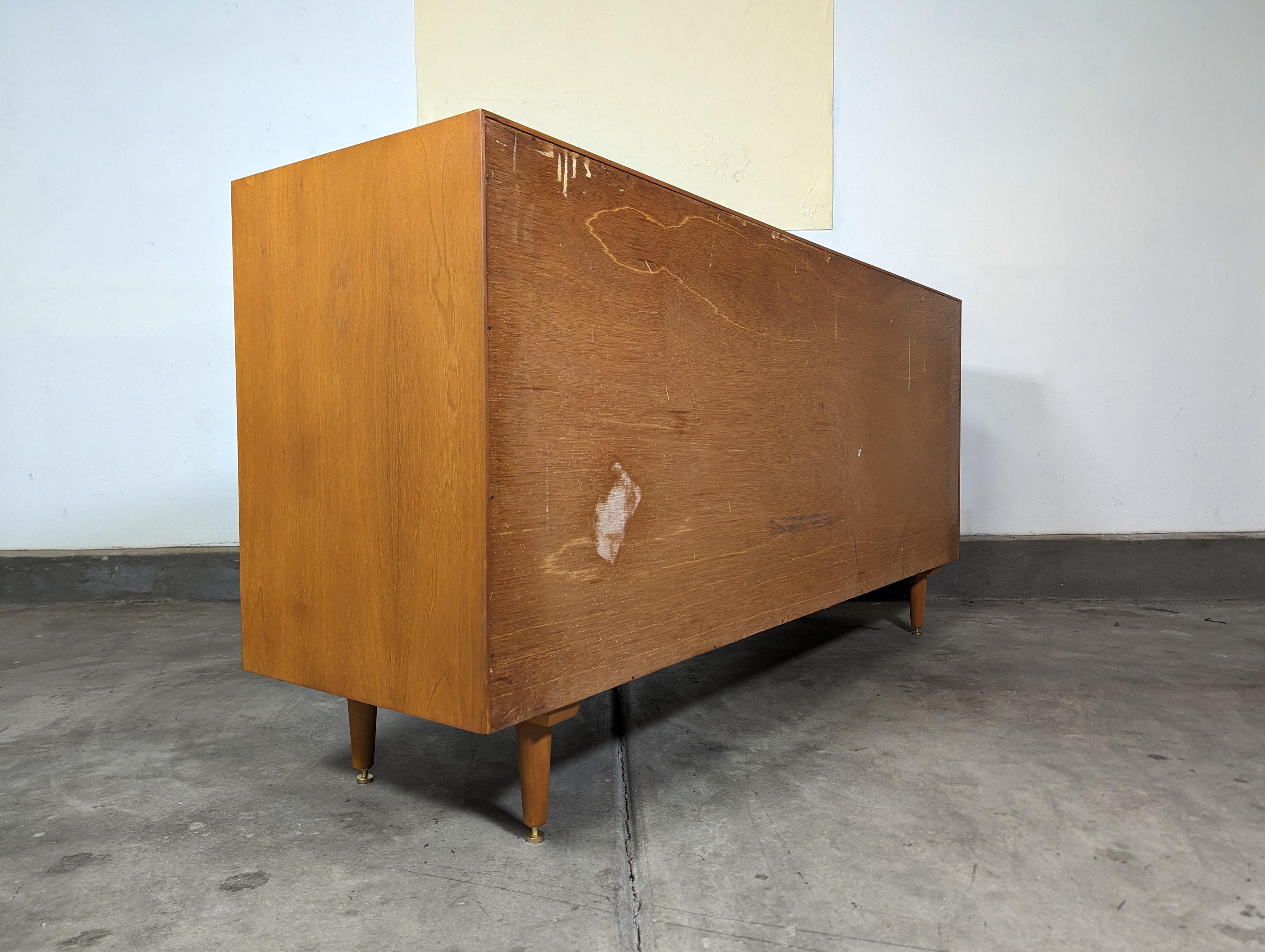 Mid Century Lowboy Dresser by Greta M. Grossman for Glenn of California, c1950s In Excellent Condition For Sale In Chino Hills, CA