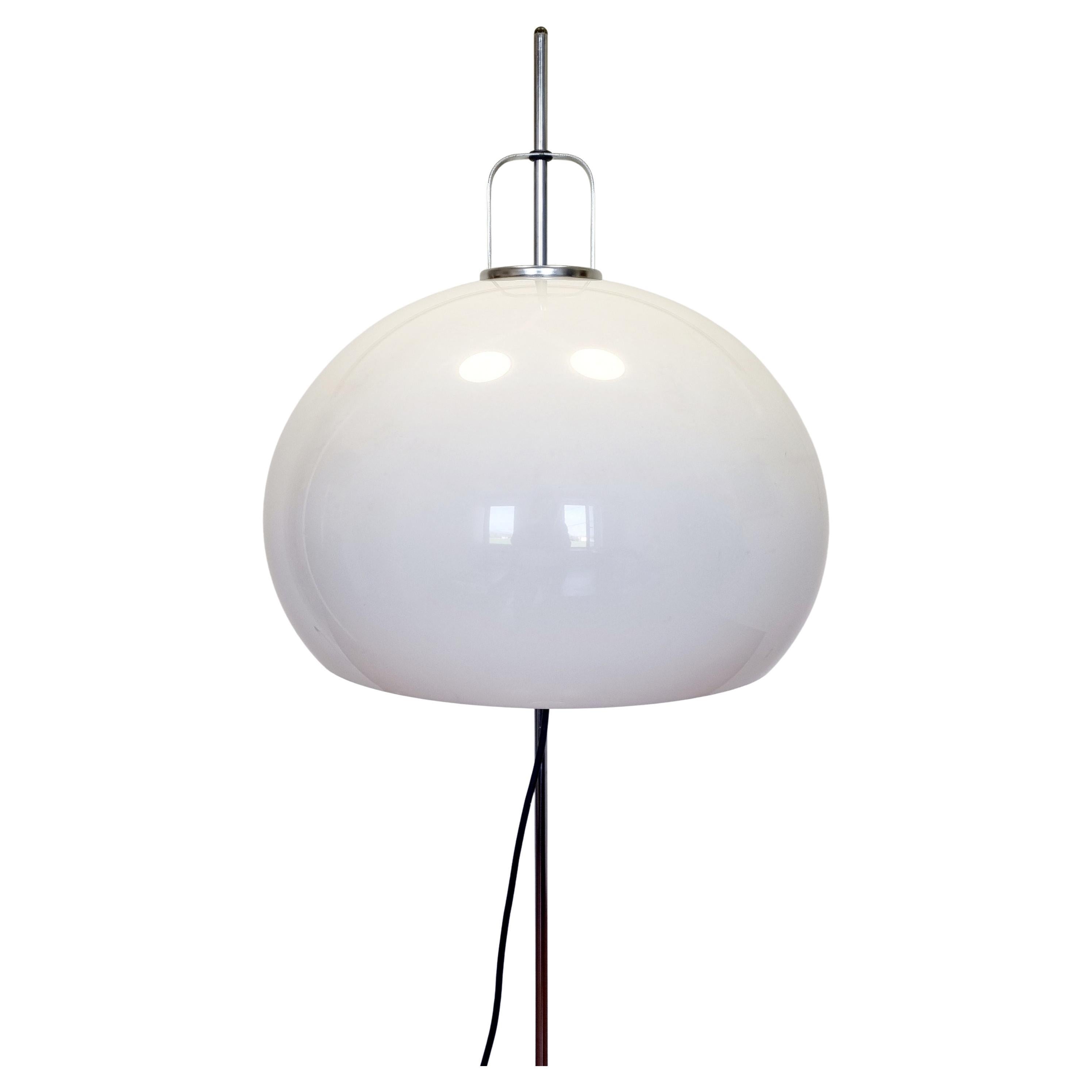 Mid-Century-Stehlampe Lucerne, entworfen von Luigi Massoni für Guzzini, Italien, 70er Jahre