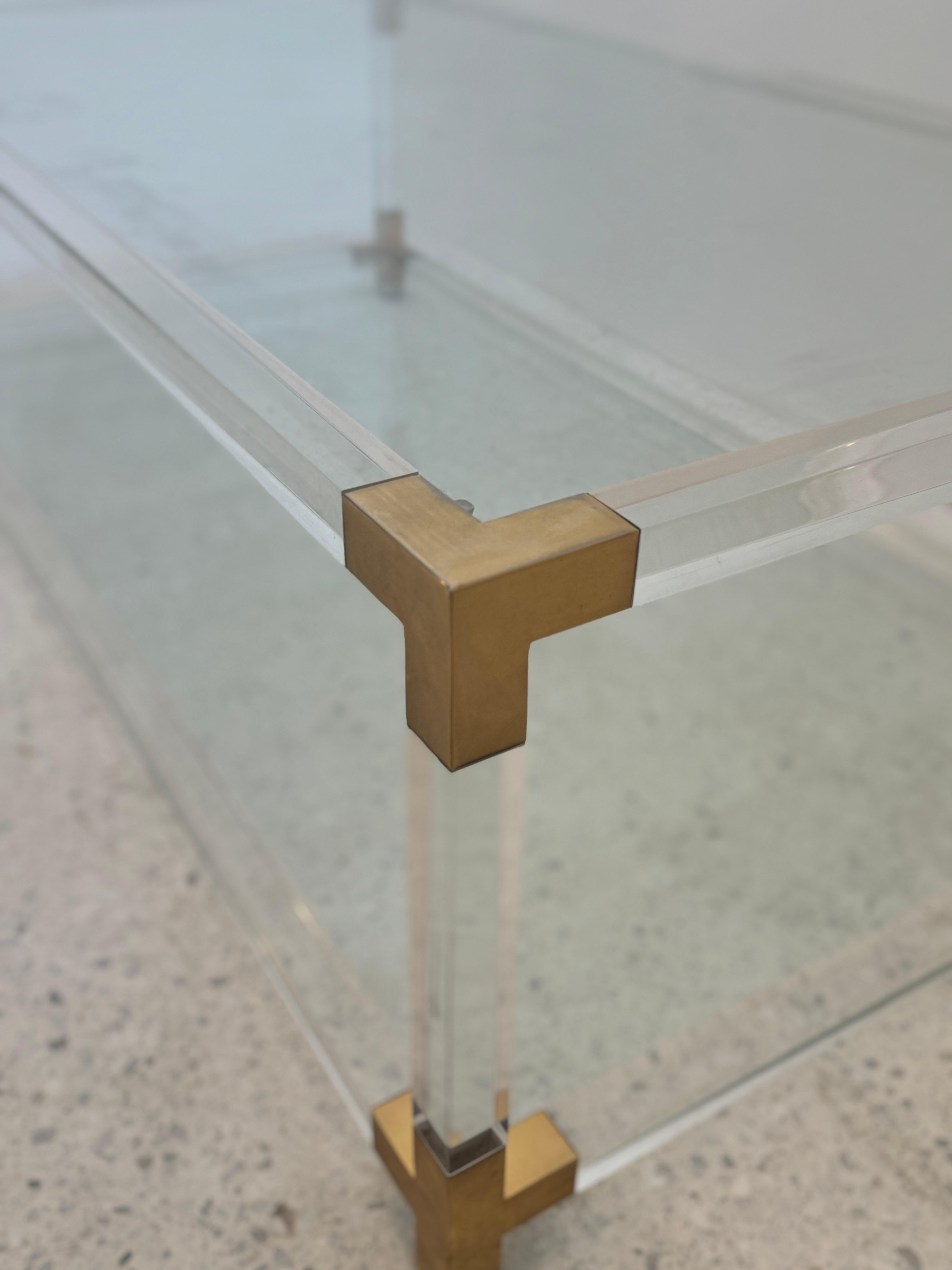 Mid-Century Lucite and Brass Coffee Table with Double Glass Shelves, 1970s For Sale 1