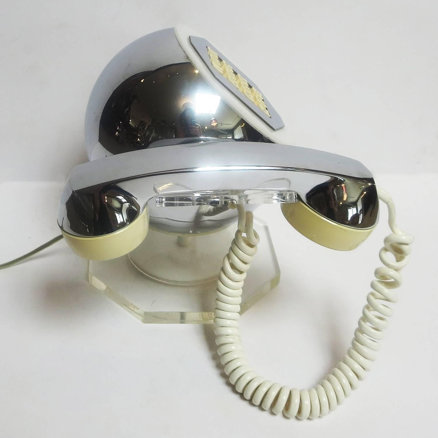 Midcentury Lucite and Chrome Telephone by TeleConcepts Inc., 1977 In Excellent Condition In North Hollywood, CA