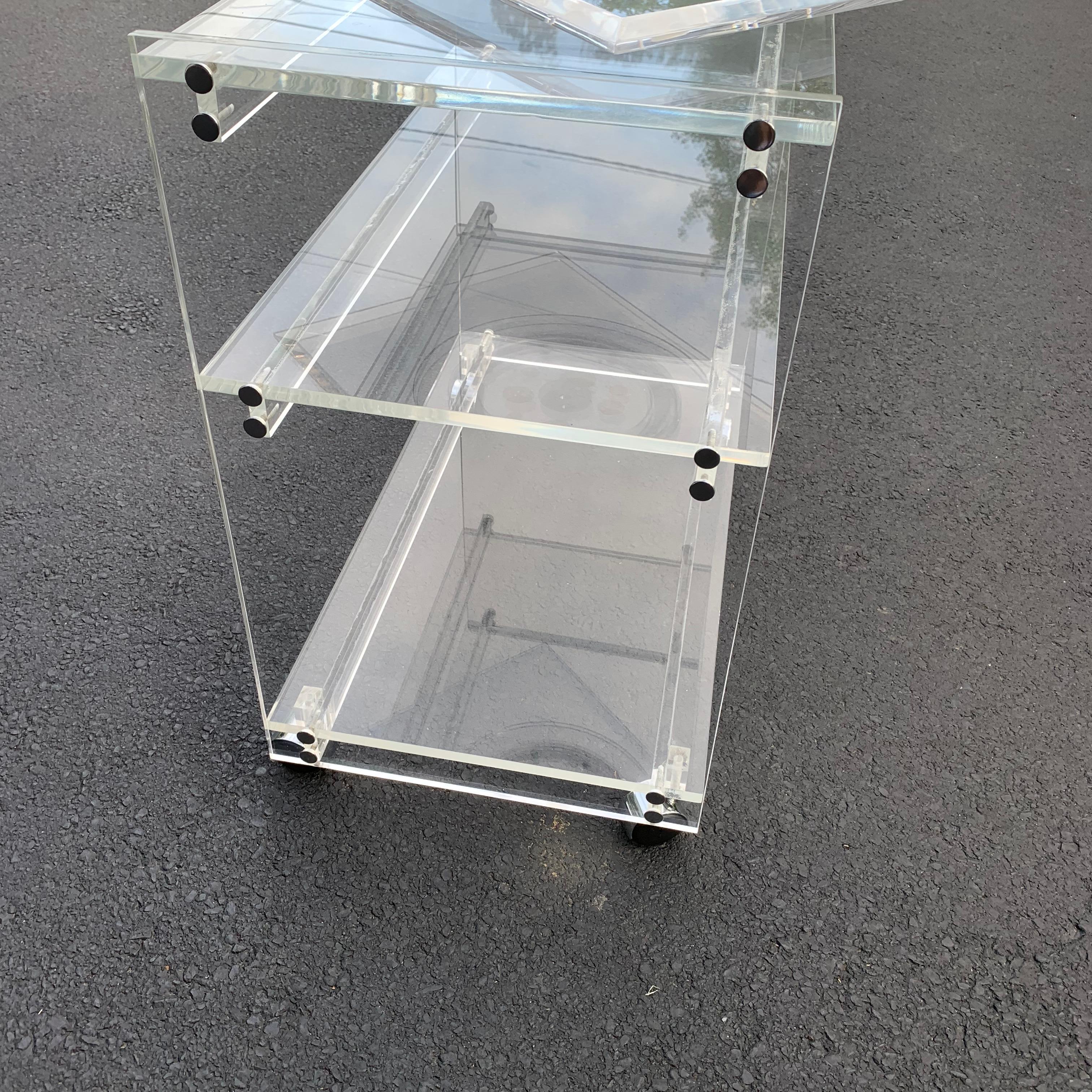 Mid-Century Modern Lucite Bar Cart, Trolley And TV Stand 6