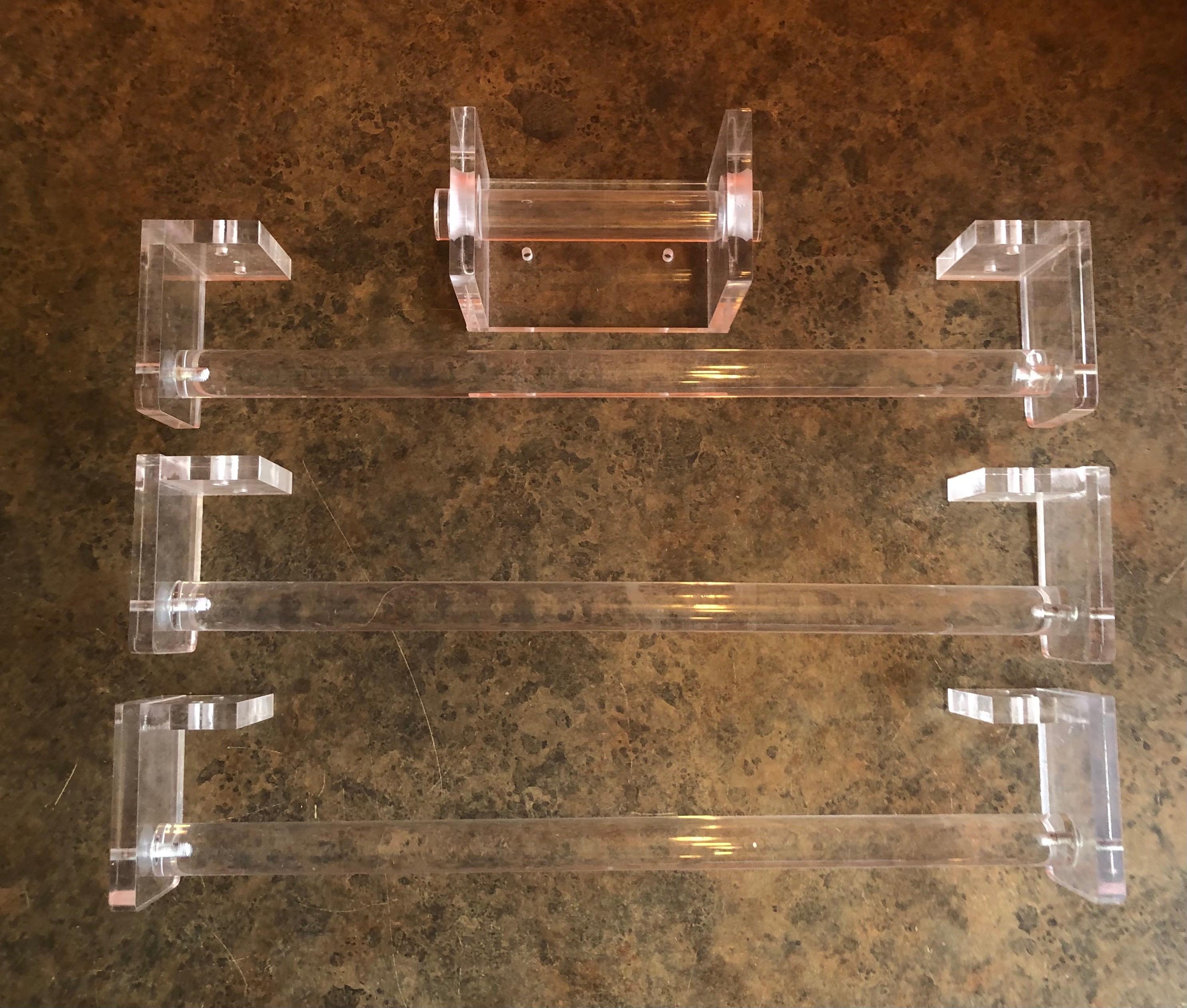 Americano Set da bagno in lucite del Medioevo, portasciugamani e porta carta igienica in vendita