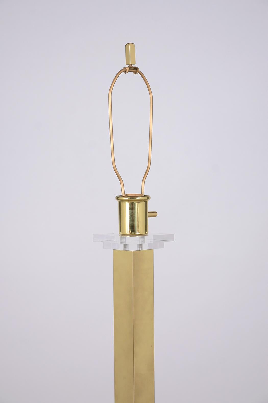 Late 20th Century Vintage Mid-Century Modern Brass and Lucite Floor Lamp - Elegantly Restored For Sale