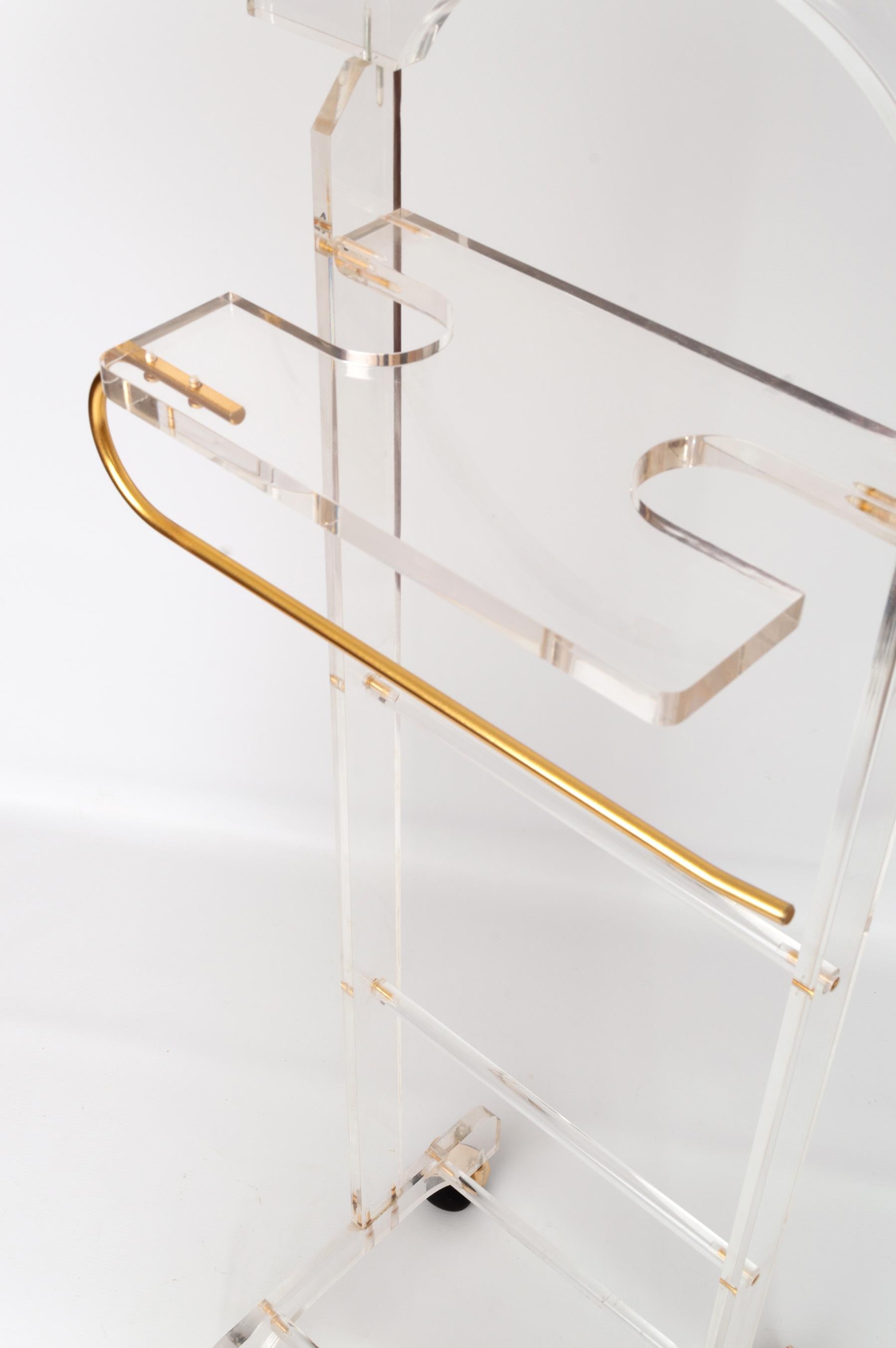 Midcentury Lucite and Brass Valet Stand, Italy, circa 1960 In Good Condition In London, GB