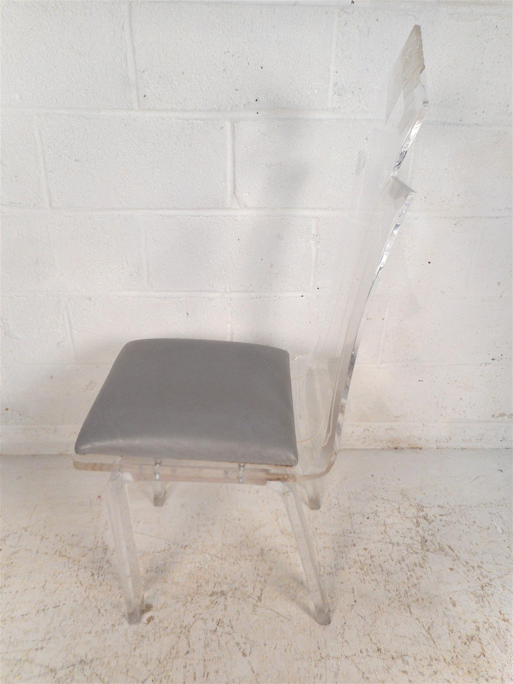 Midcentury Lucite Dining Chairs, Set of 4 In Good Condition For Sale In Brooklyn, NY