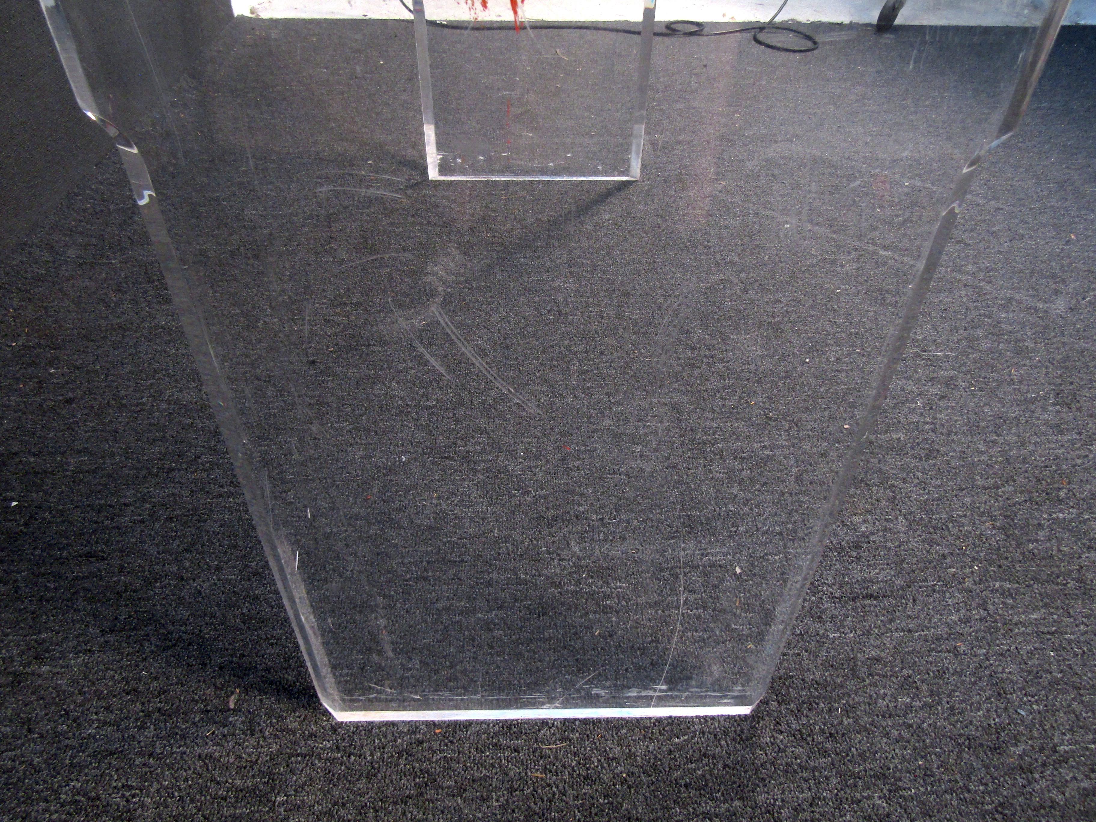 Mid-Century Lucite Foyer Table For Sale 5
