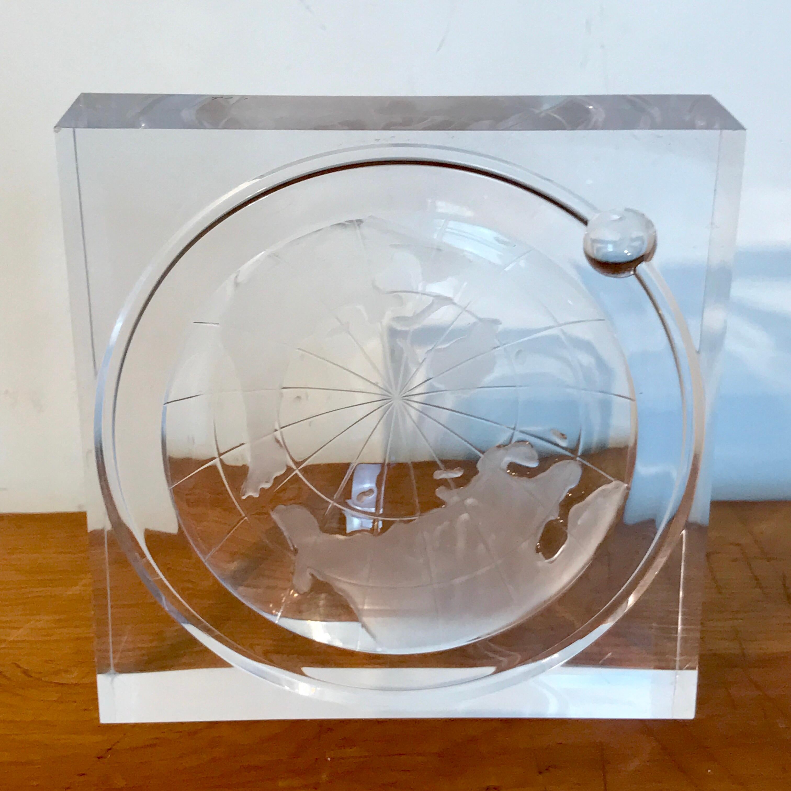 Midcentury Lucite Globe Motif Ice Bucket 1
